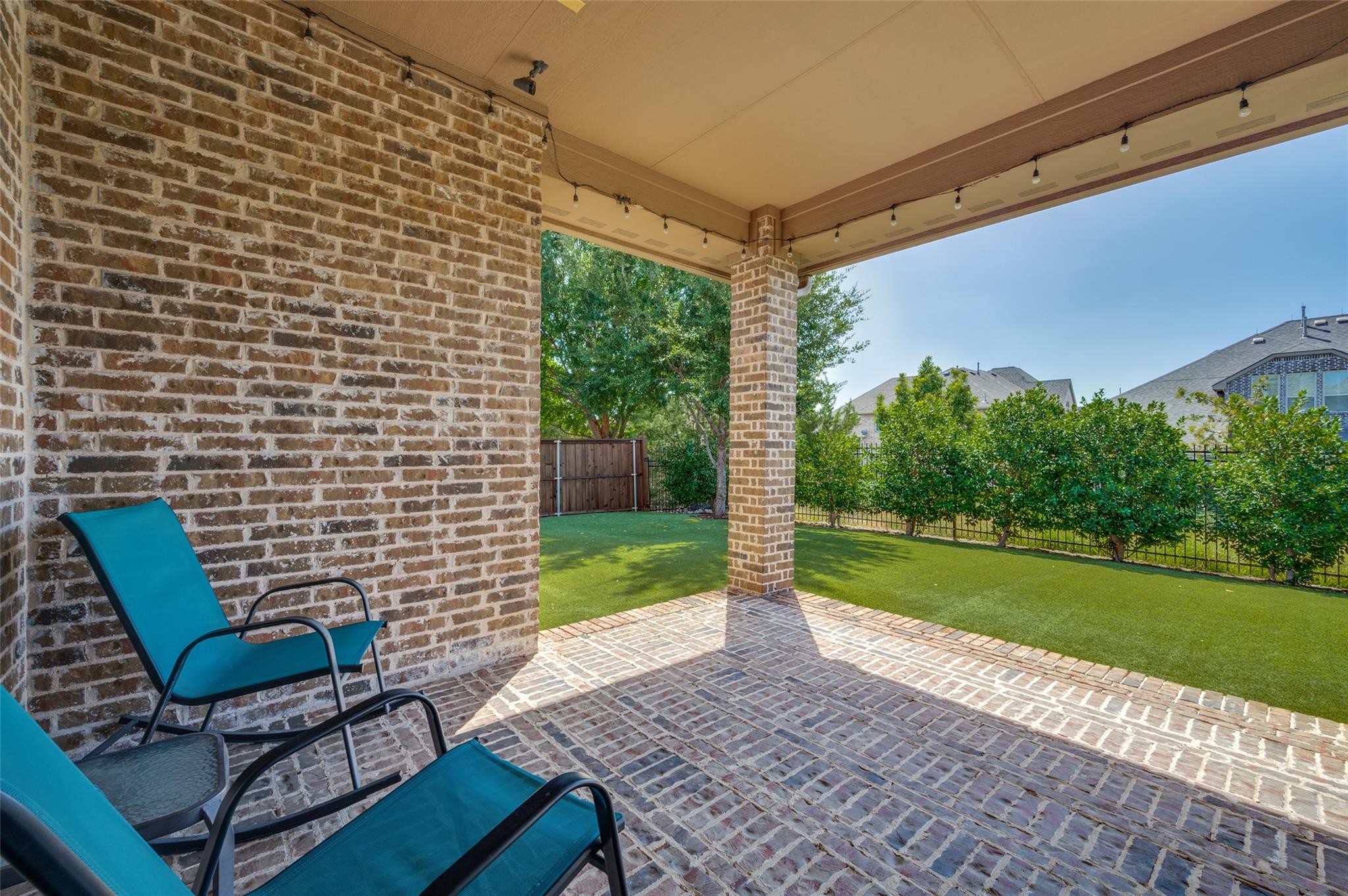 main property photo 28