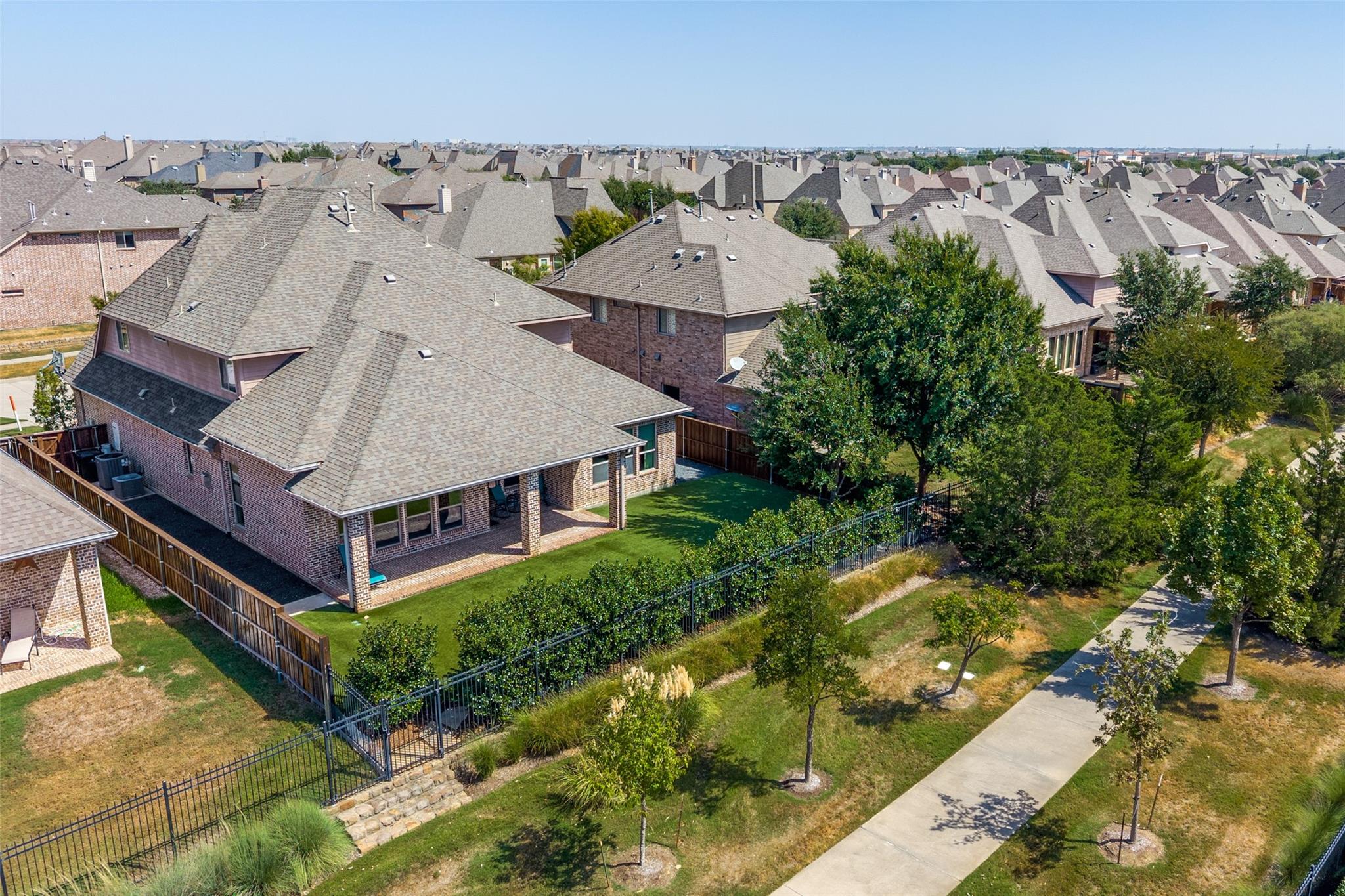 main property photo 29