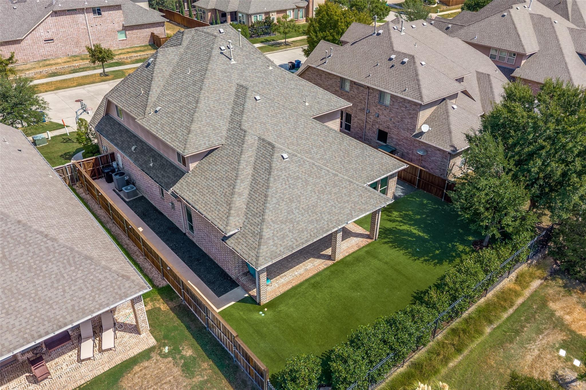 main property photo 30