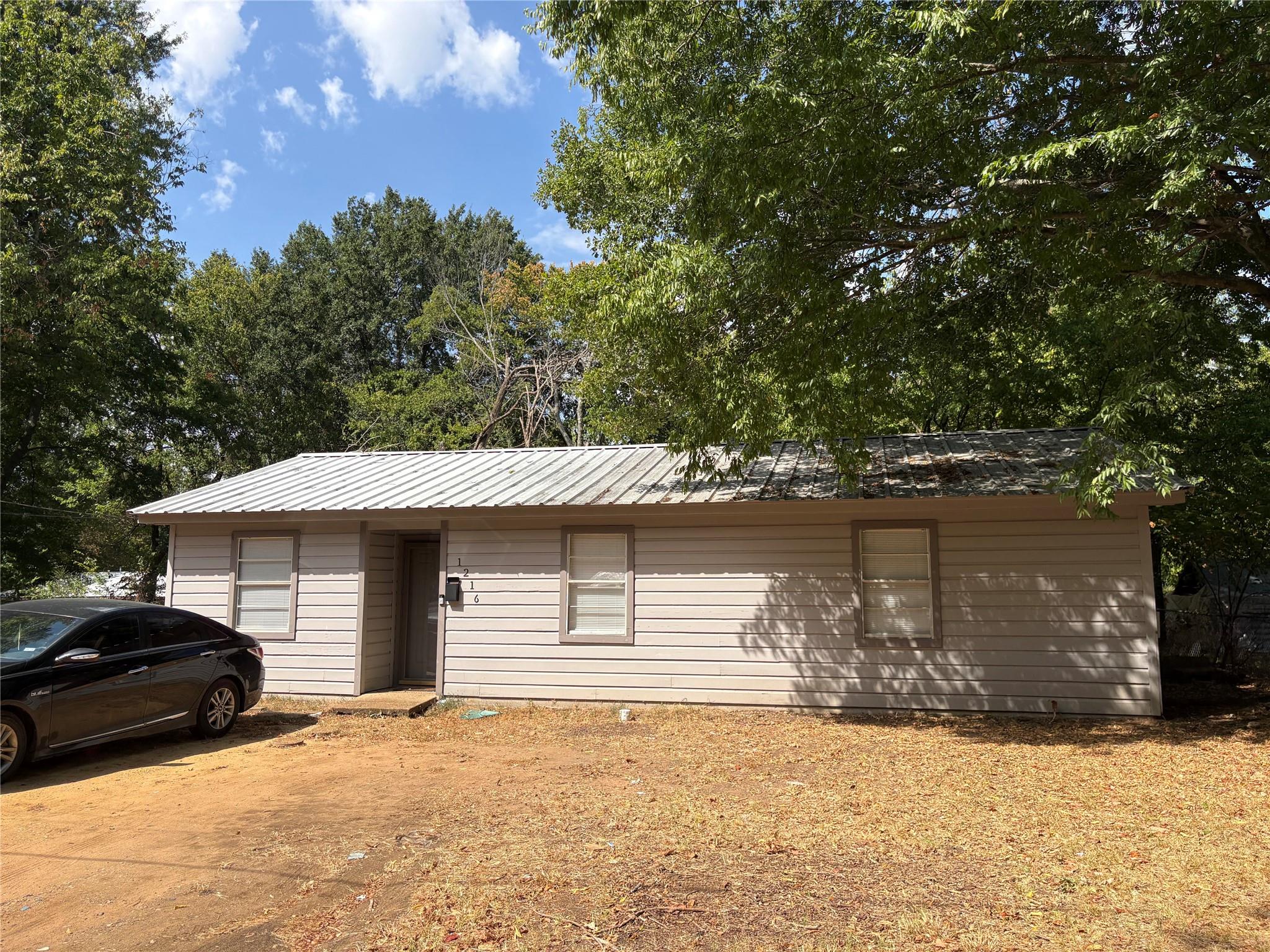 main property photo 18