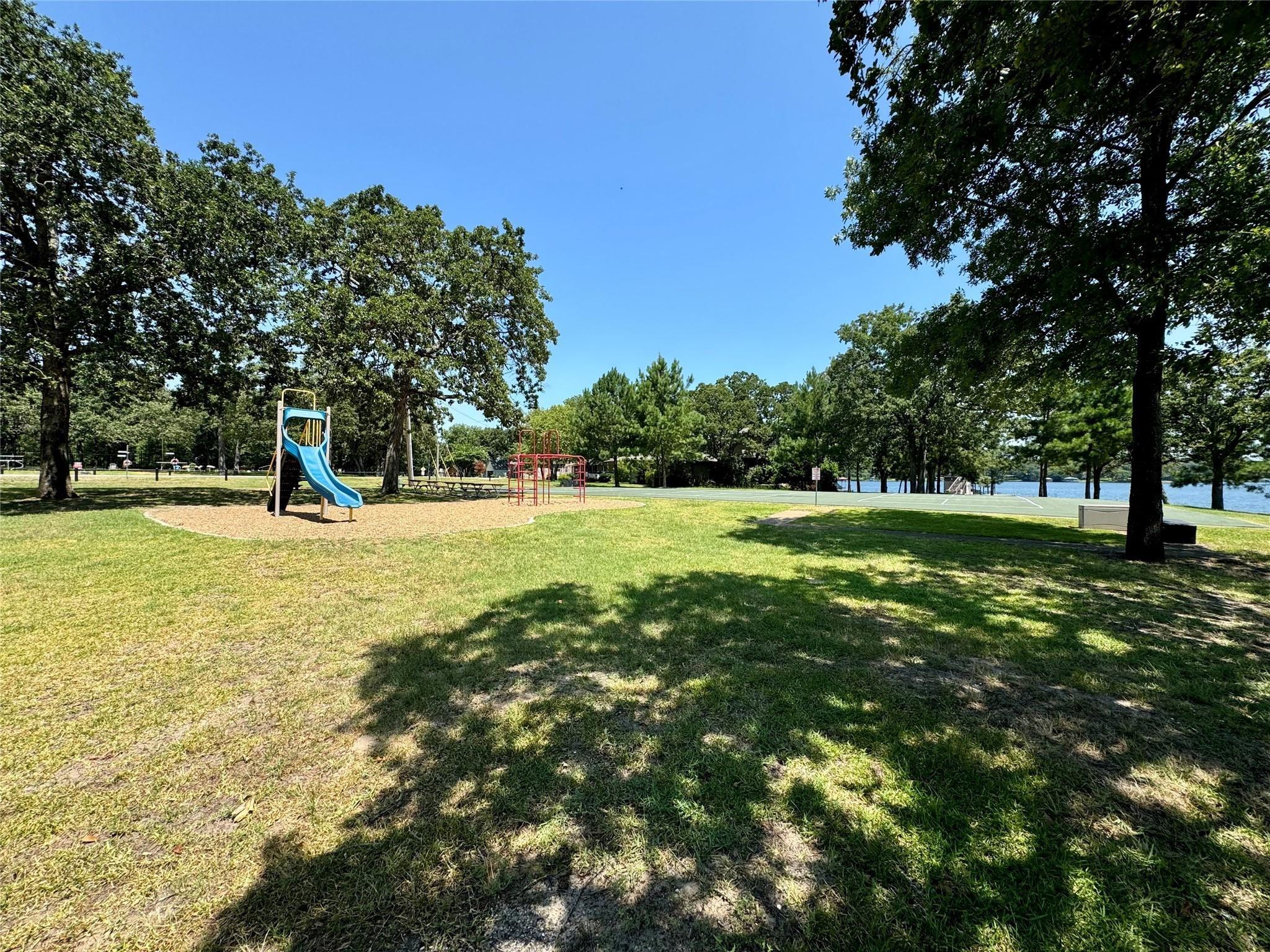 main property photo 6