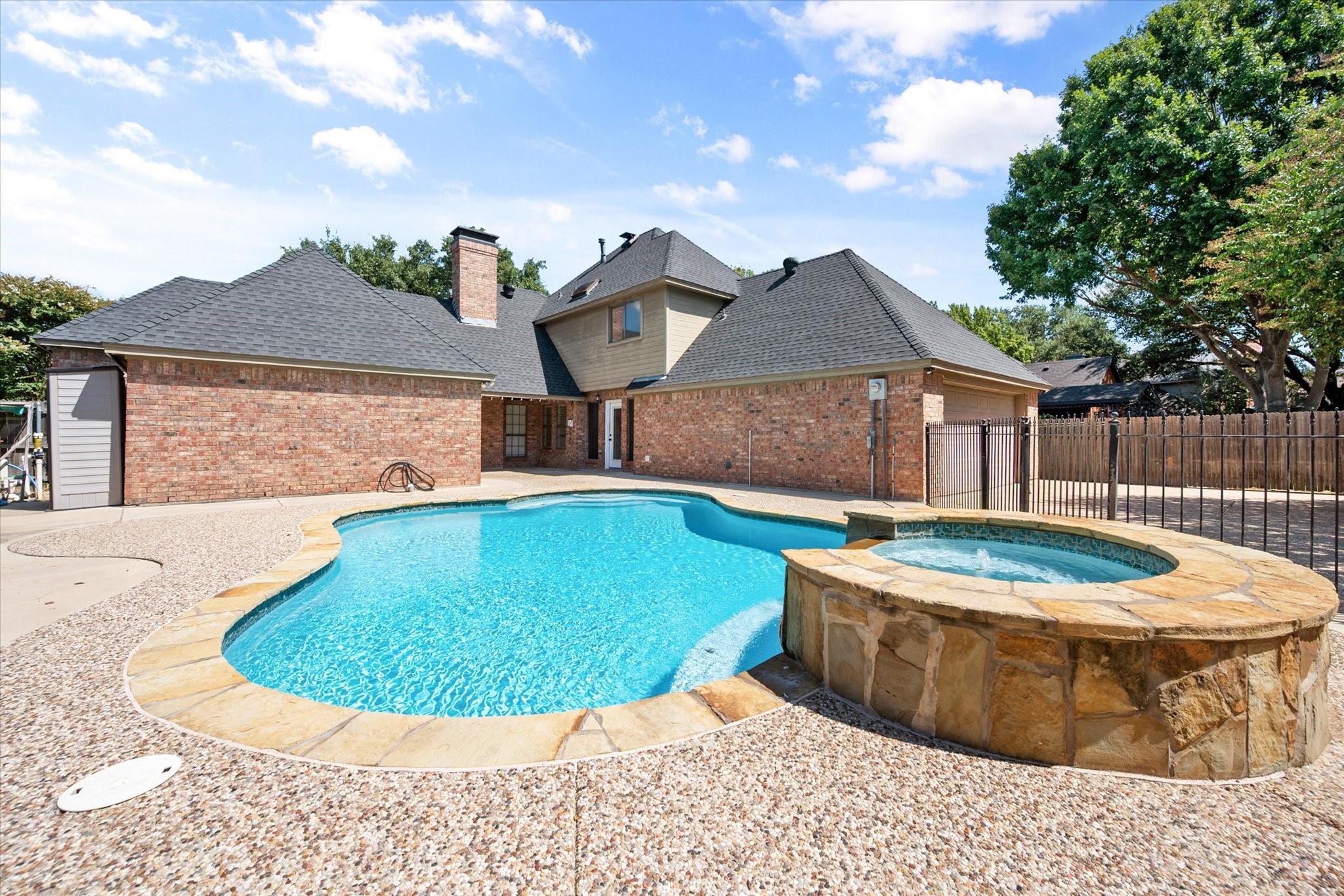 main property photo 35