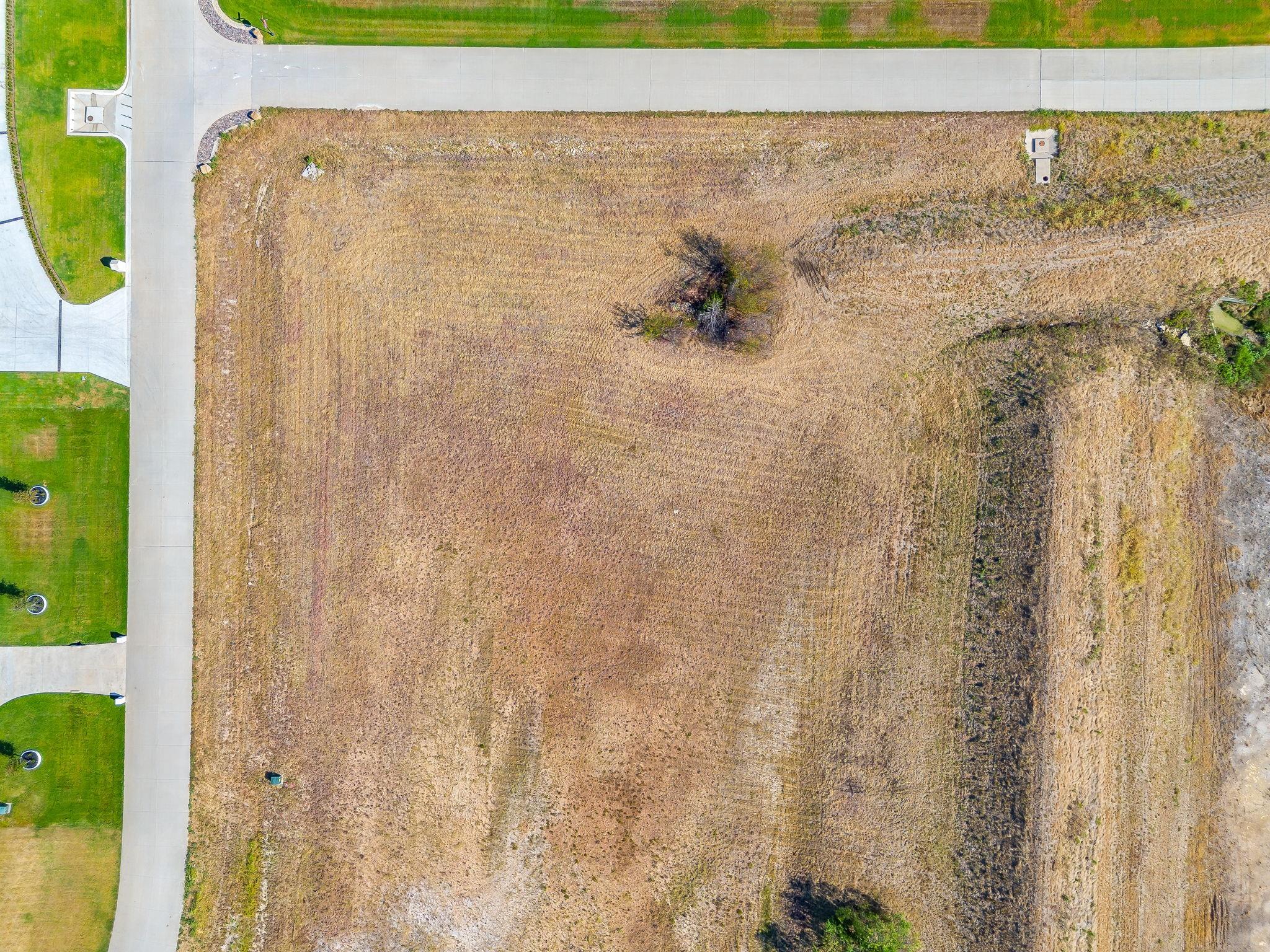 main property photo 11