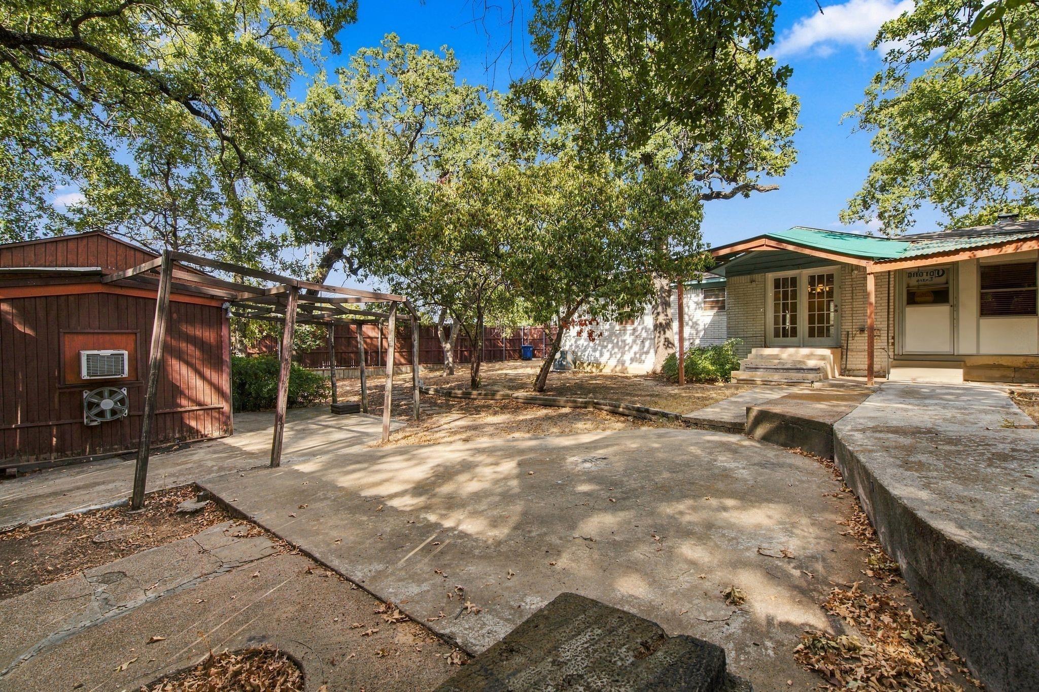 main property photo 15