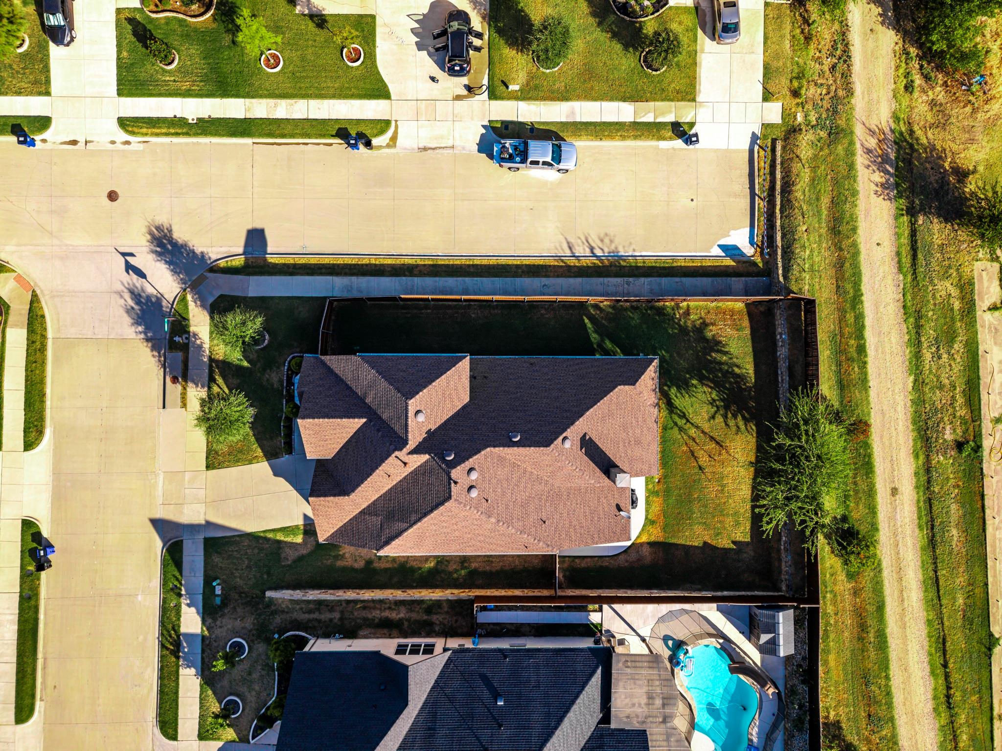 main property photo 24
