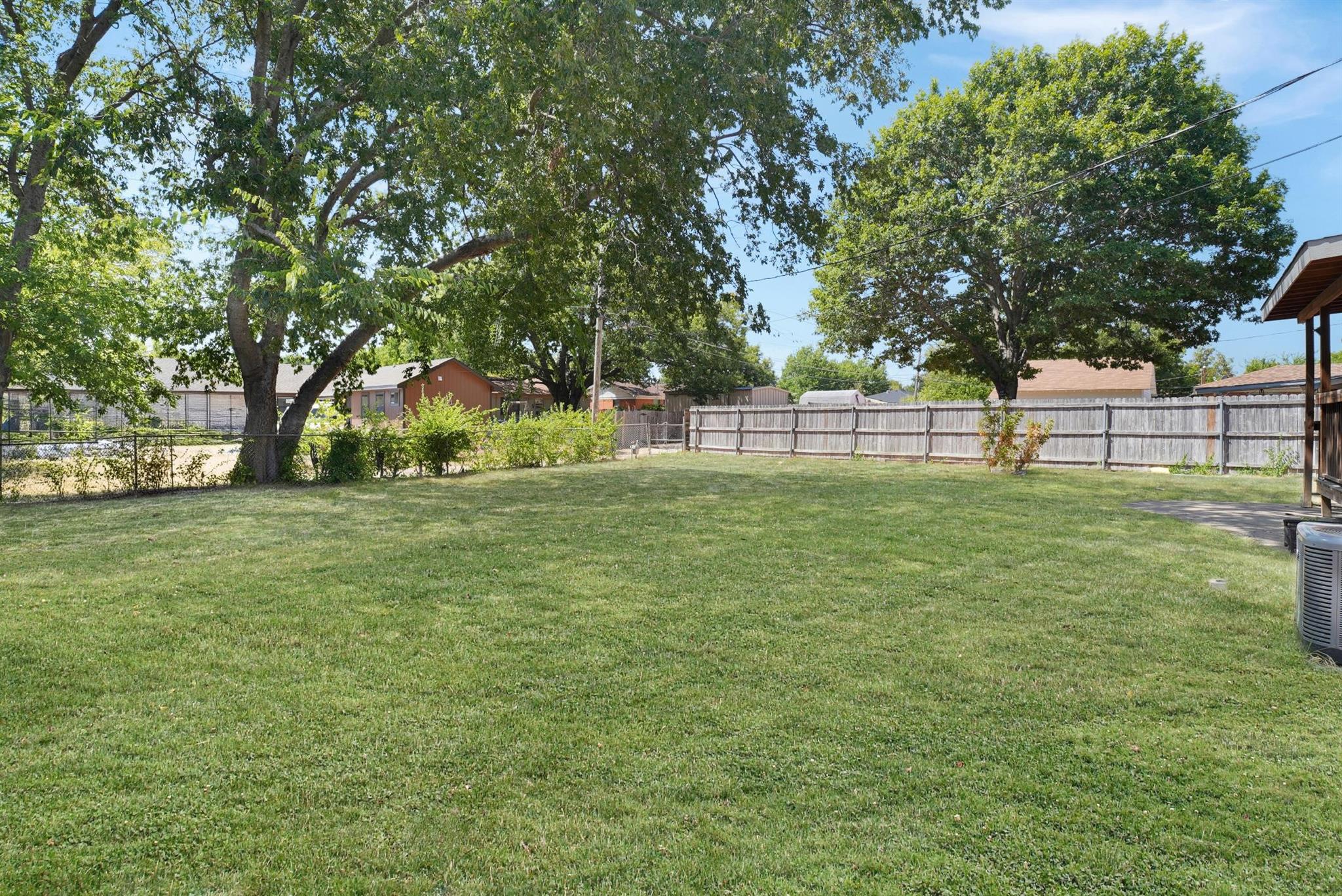 main property photo 19