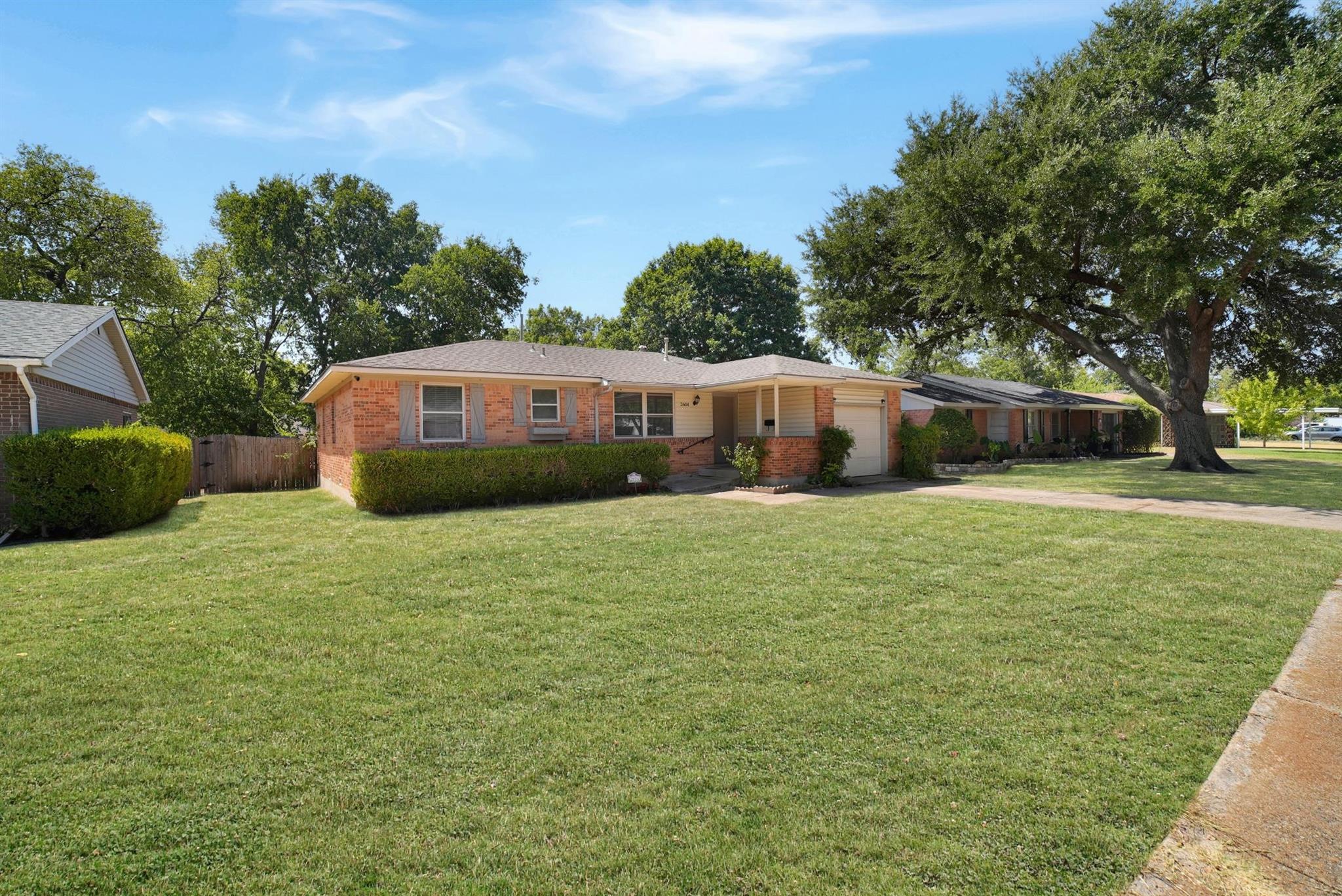 main property photo 22