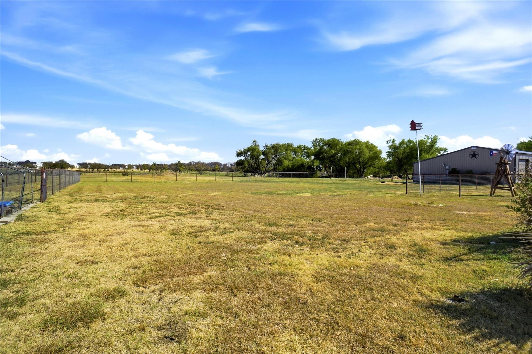 main property photo 25