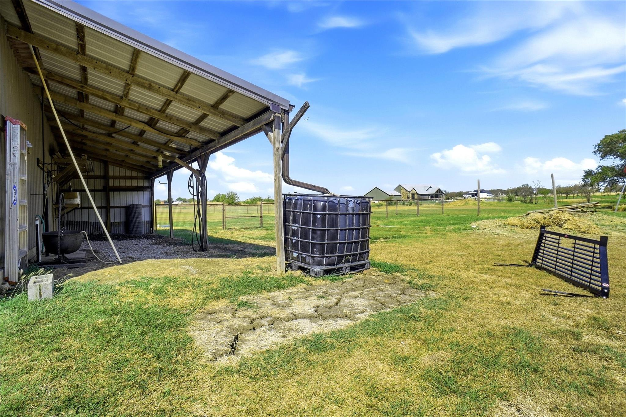 main property photo 31