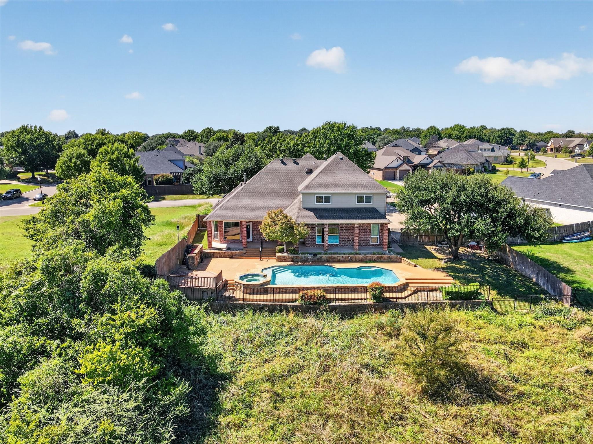 main property photo 21