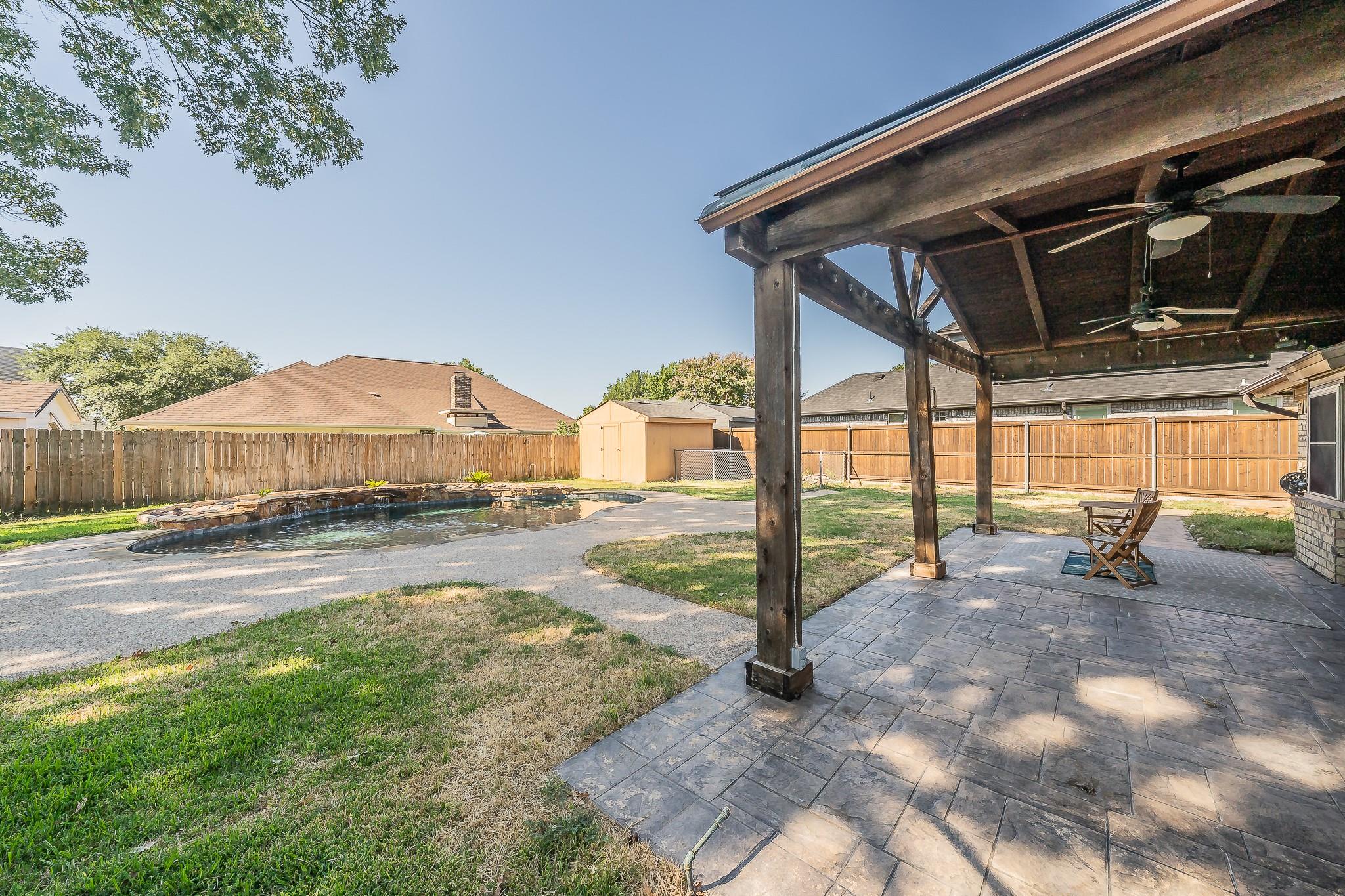 main property photo 28