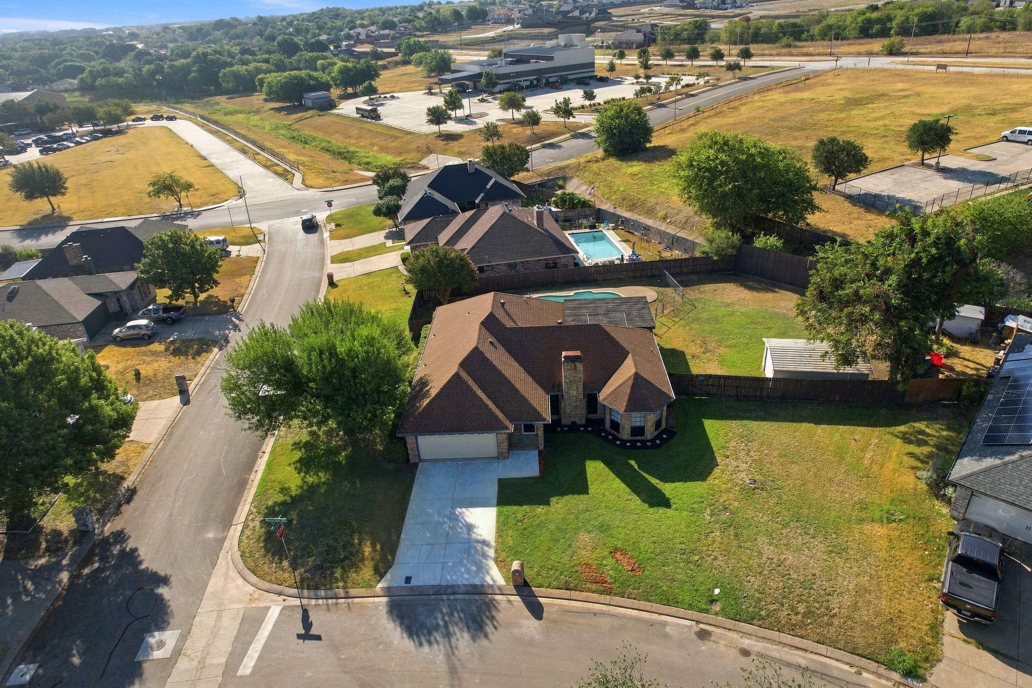 main property photo 3