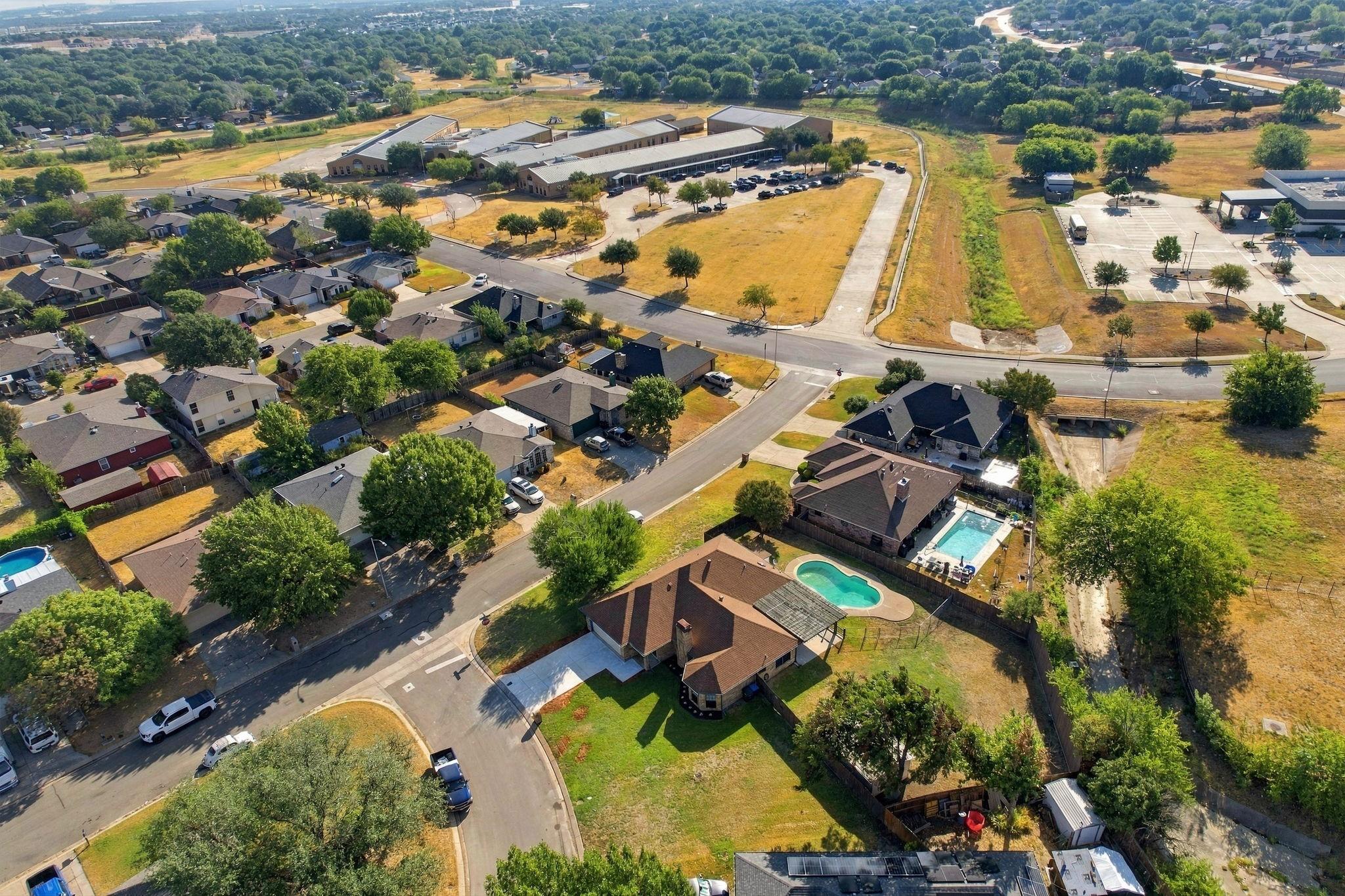 main property photo 4