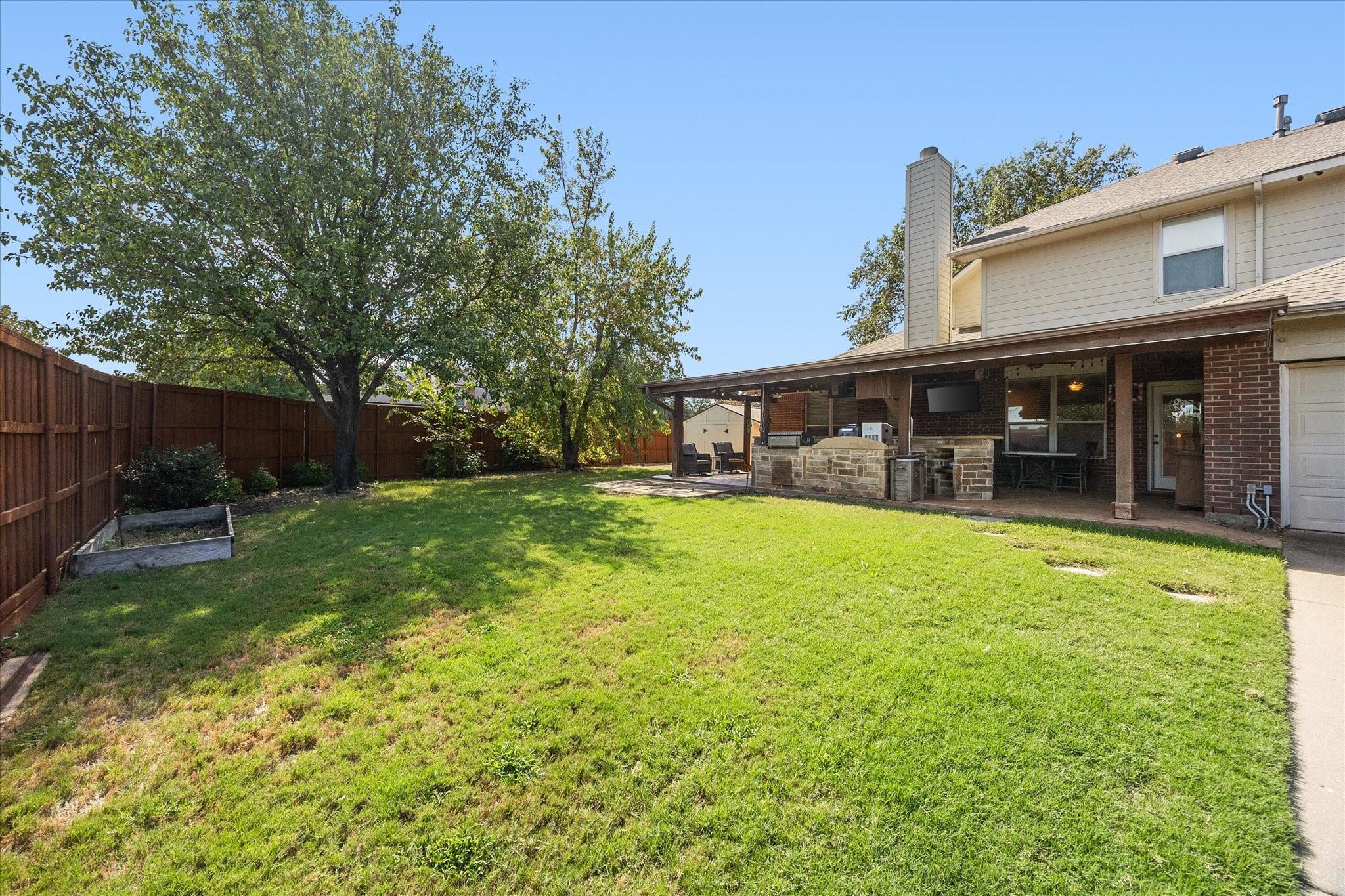 main property photo 28