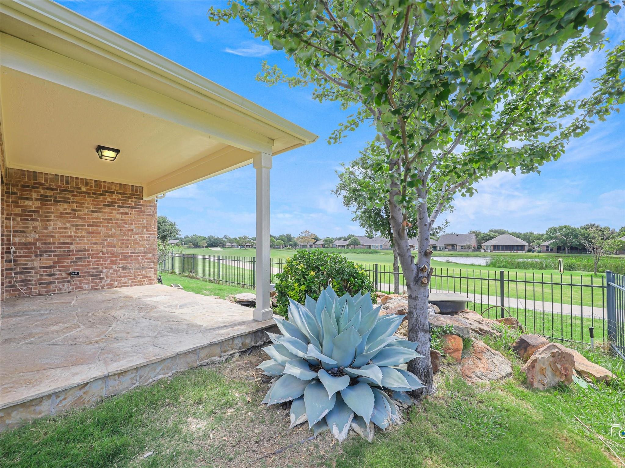 main property photo 29