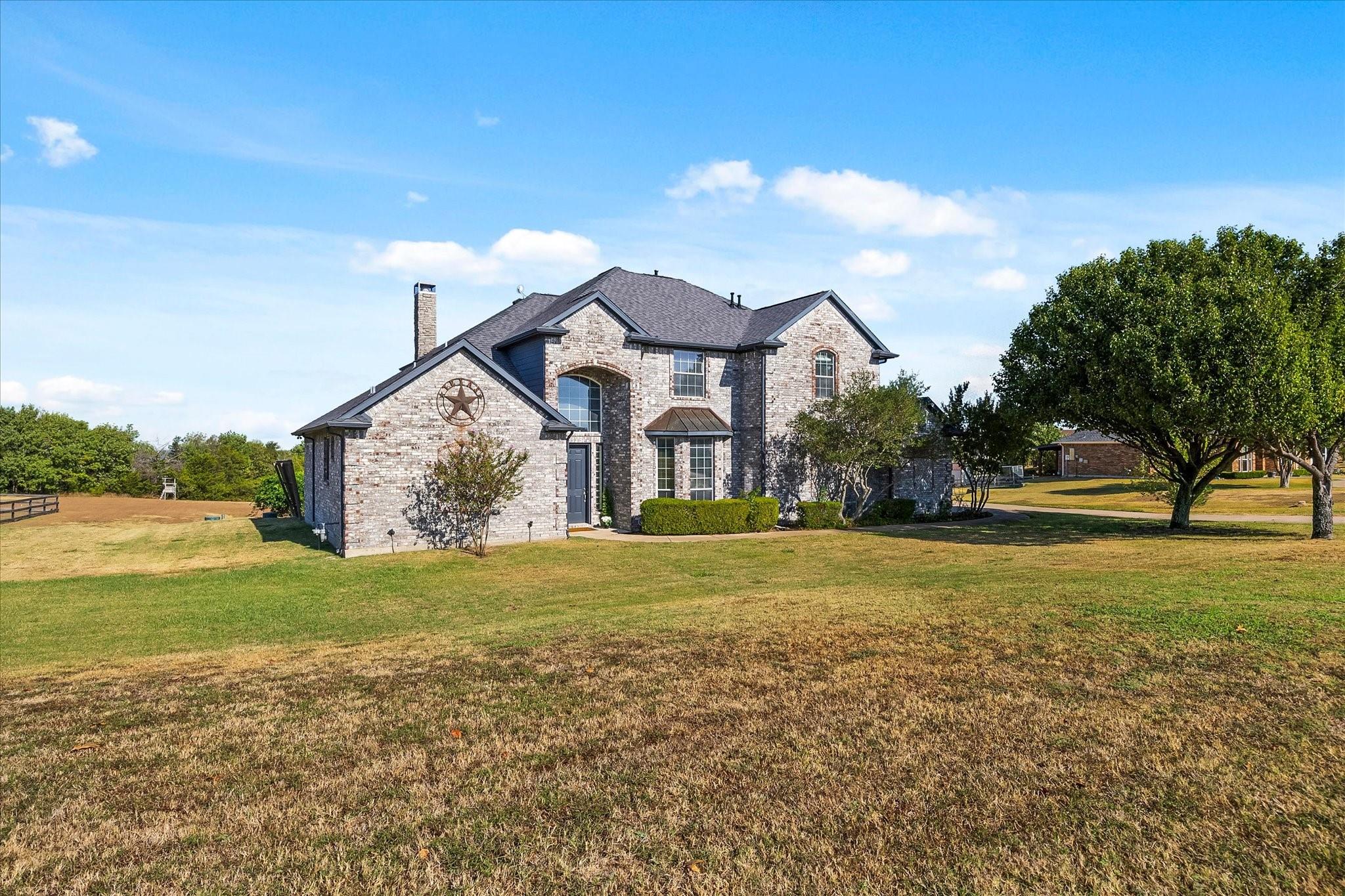 main property photo 8
