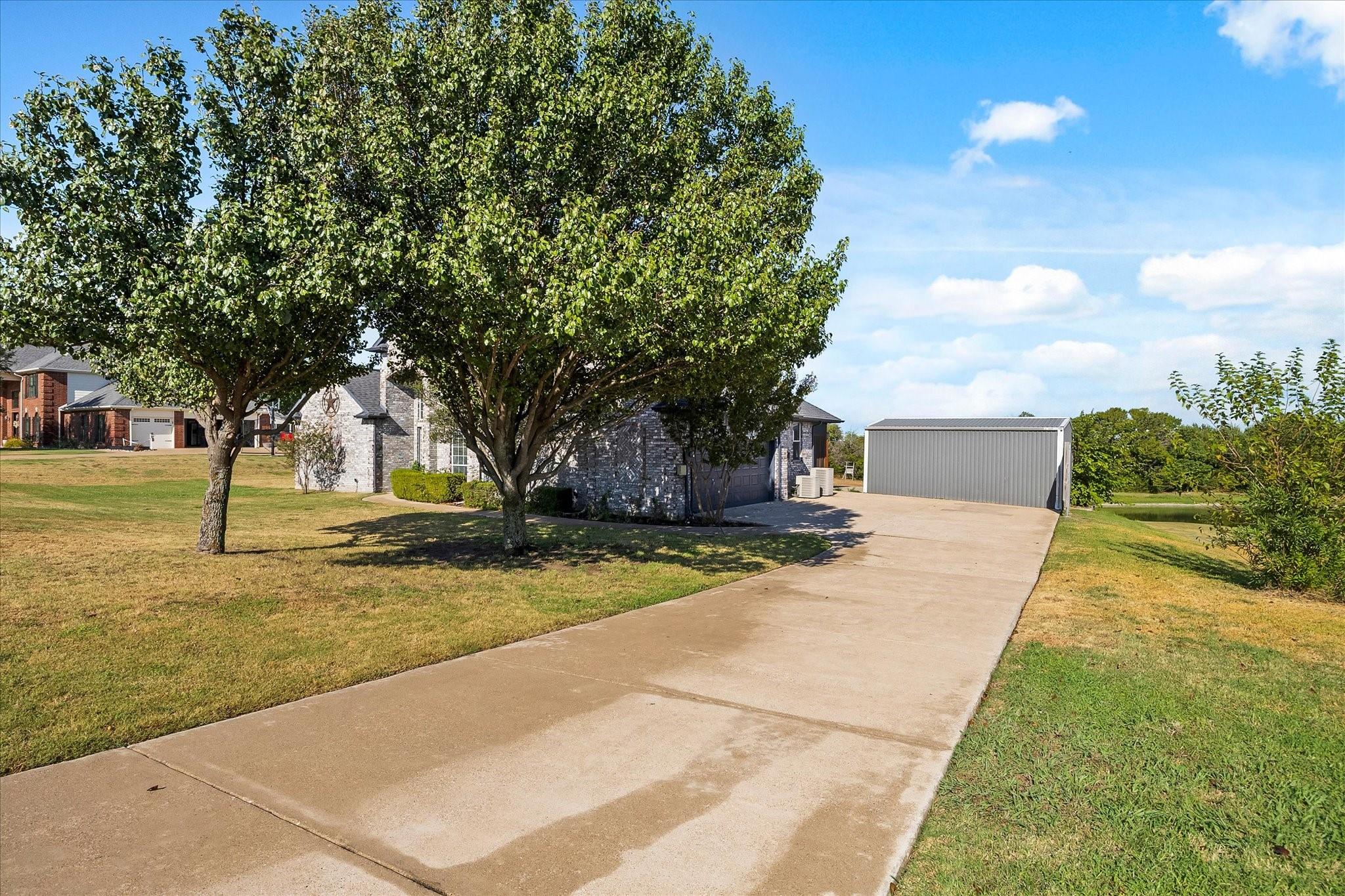 main property photo 9