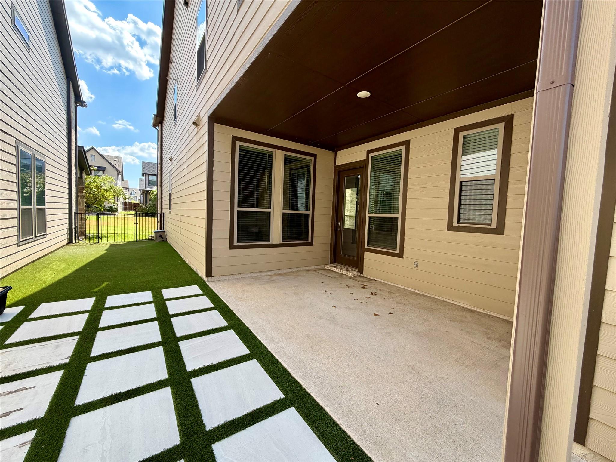 main property photo 22