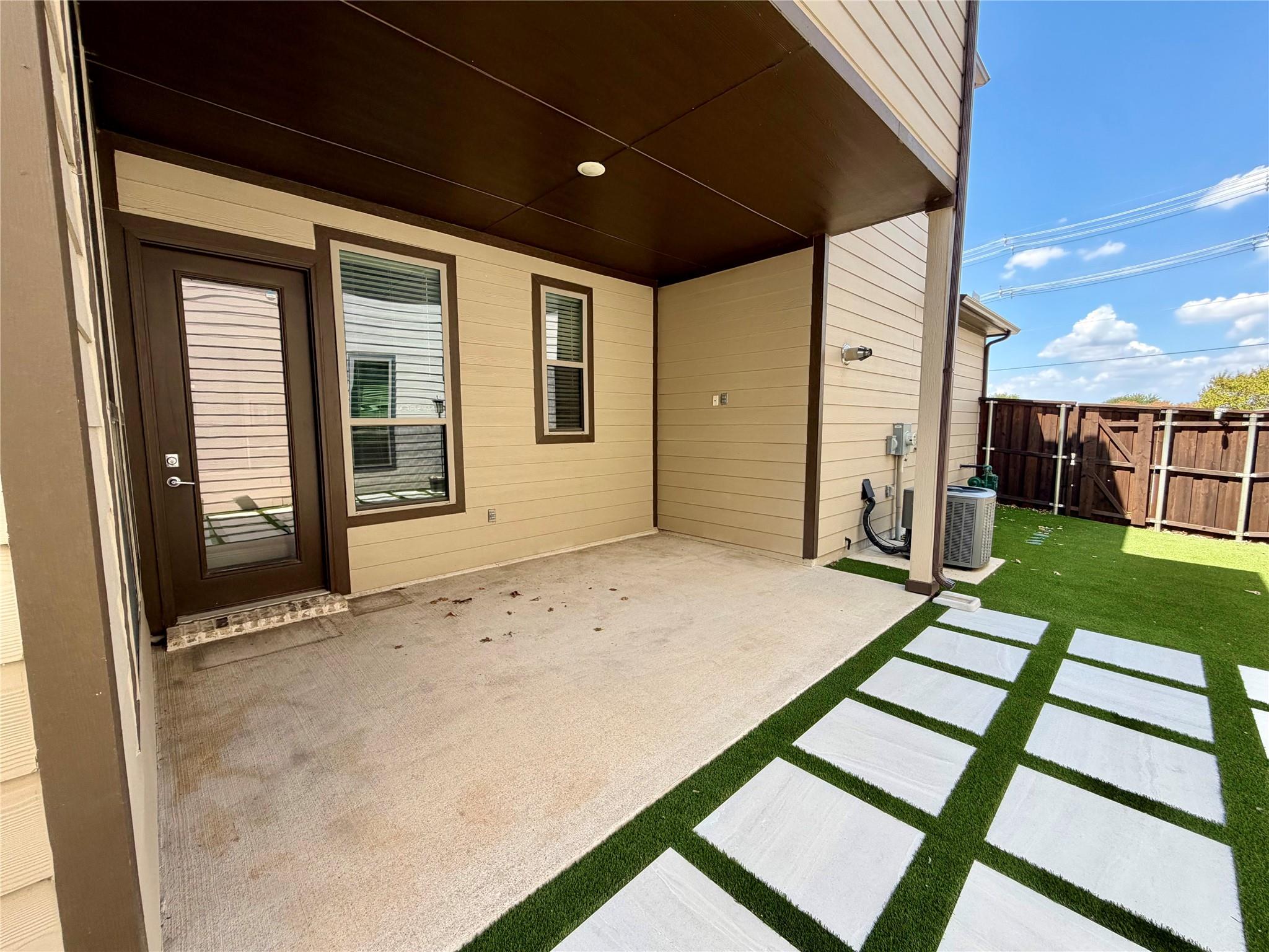 main property photo 23