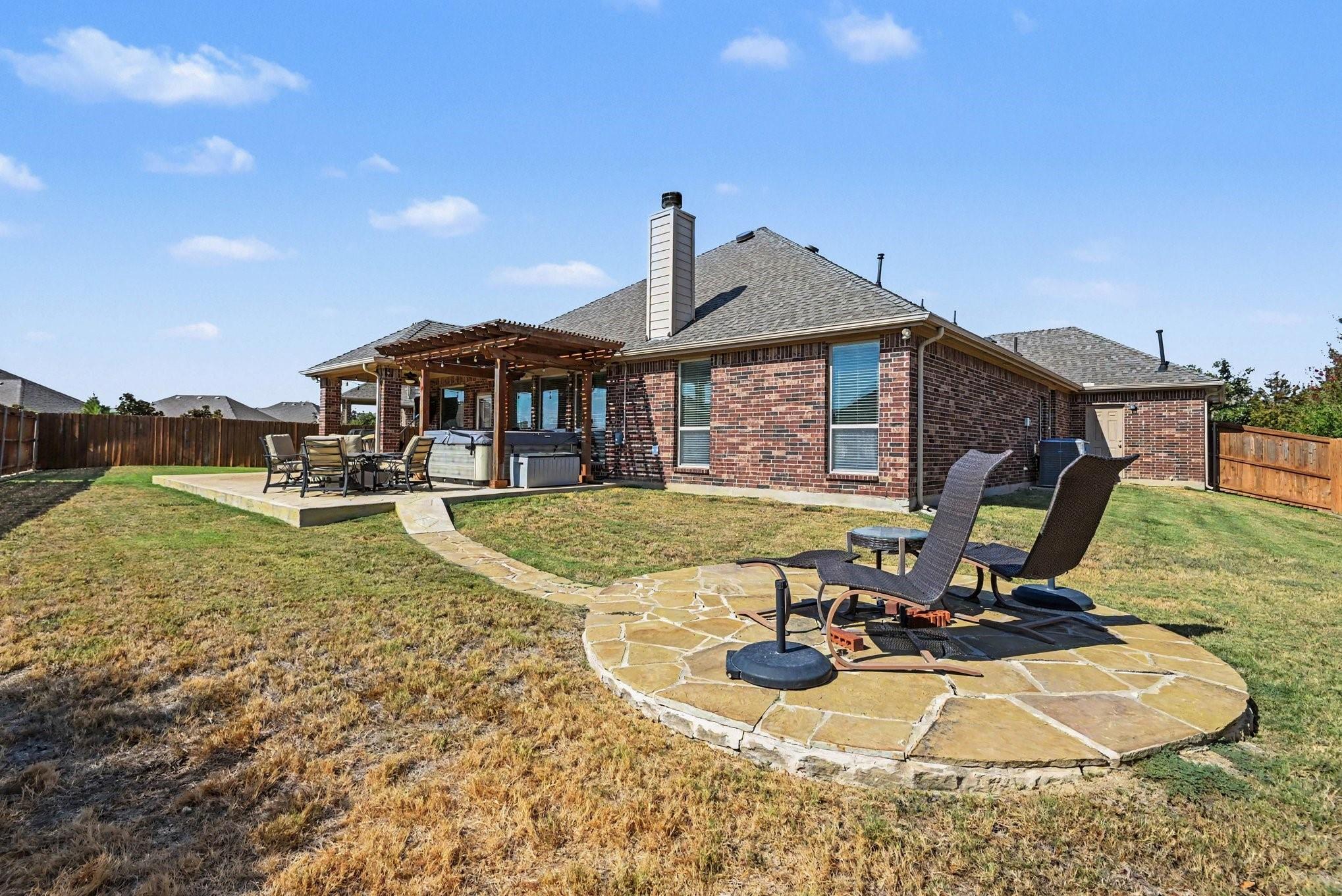 main property photo 12