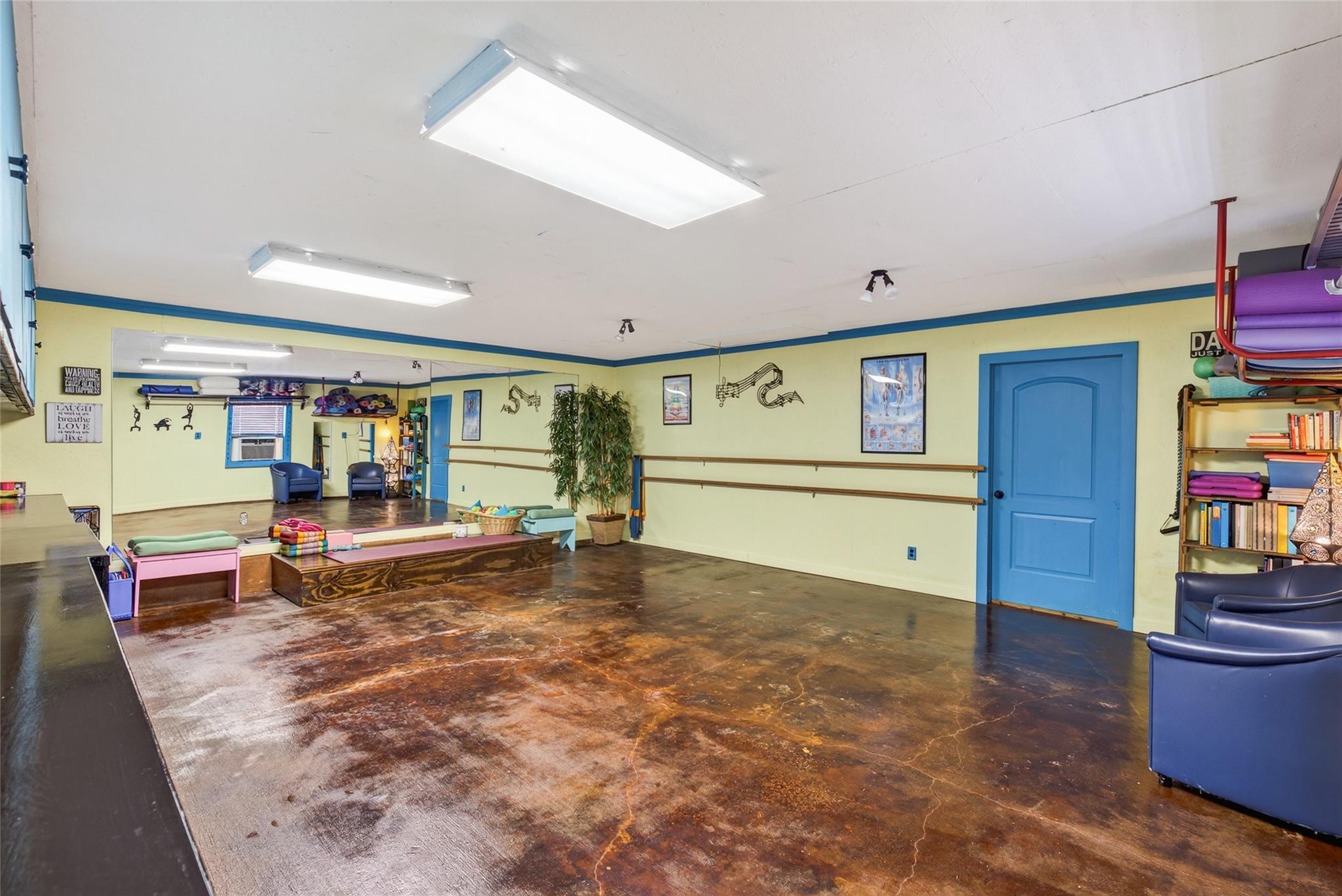 main property photo 26