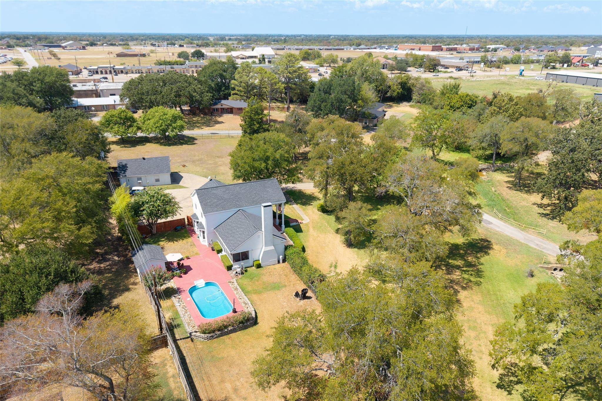 main property photo 34