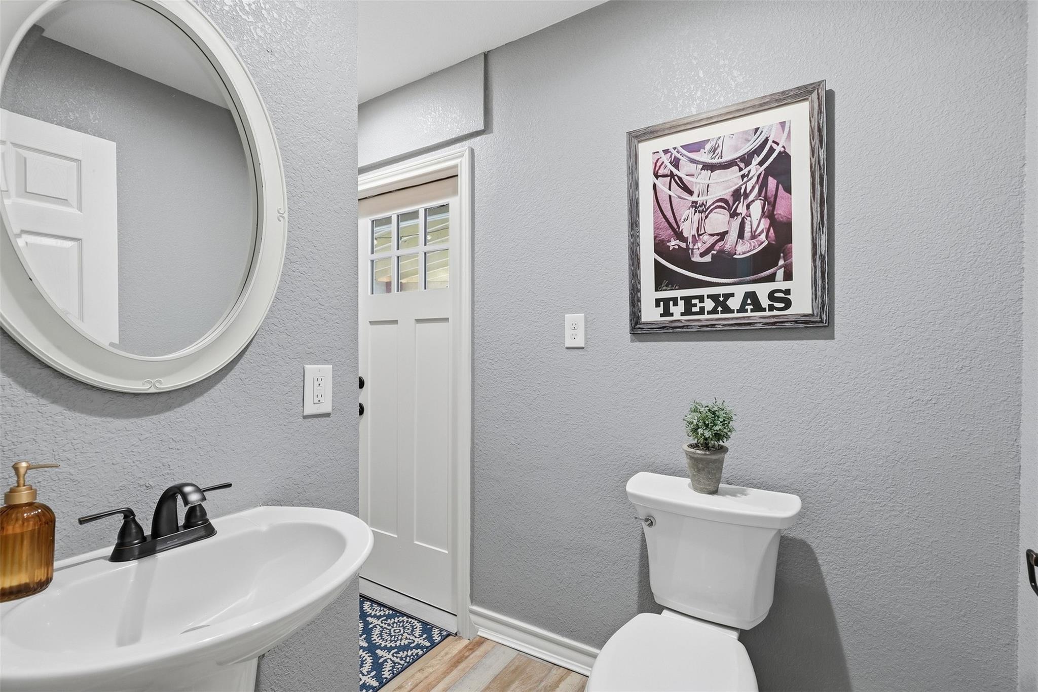 main property photo 23