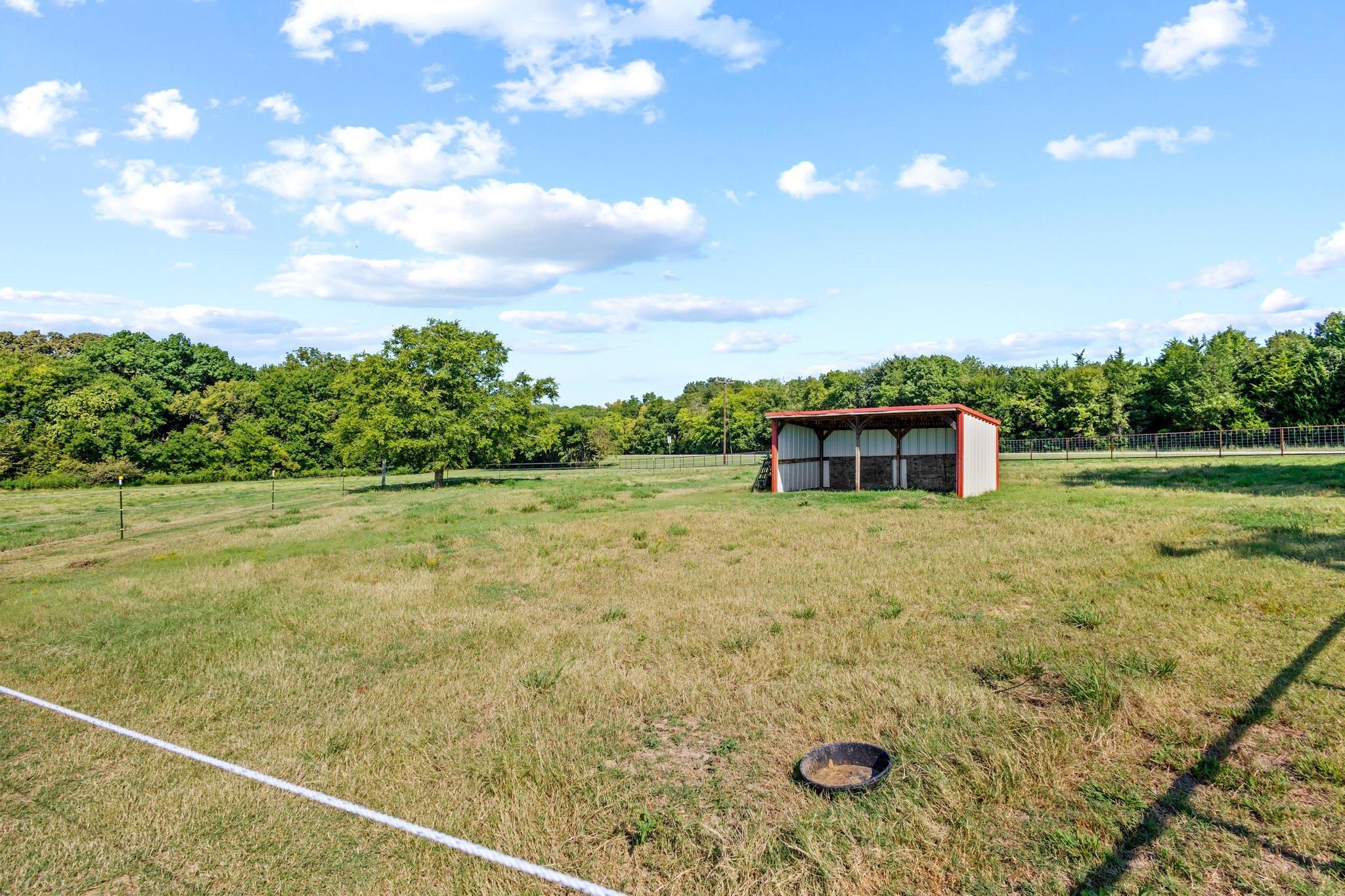 main property photo 27