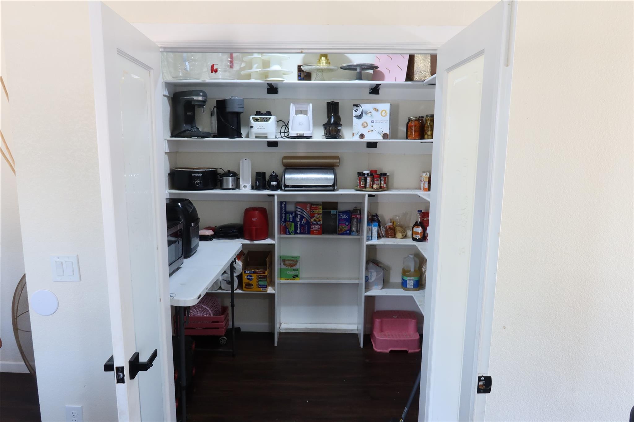 main property photo 9