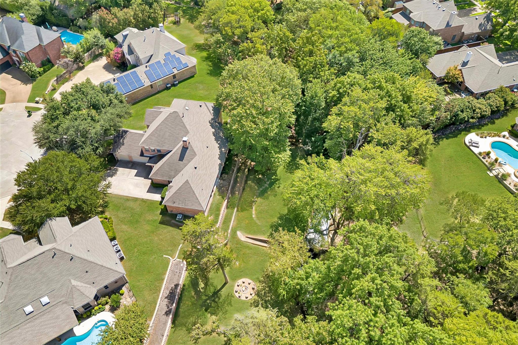 main property photo 33