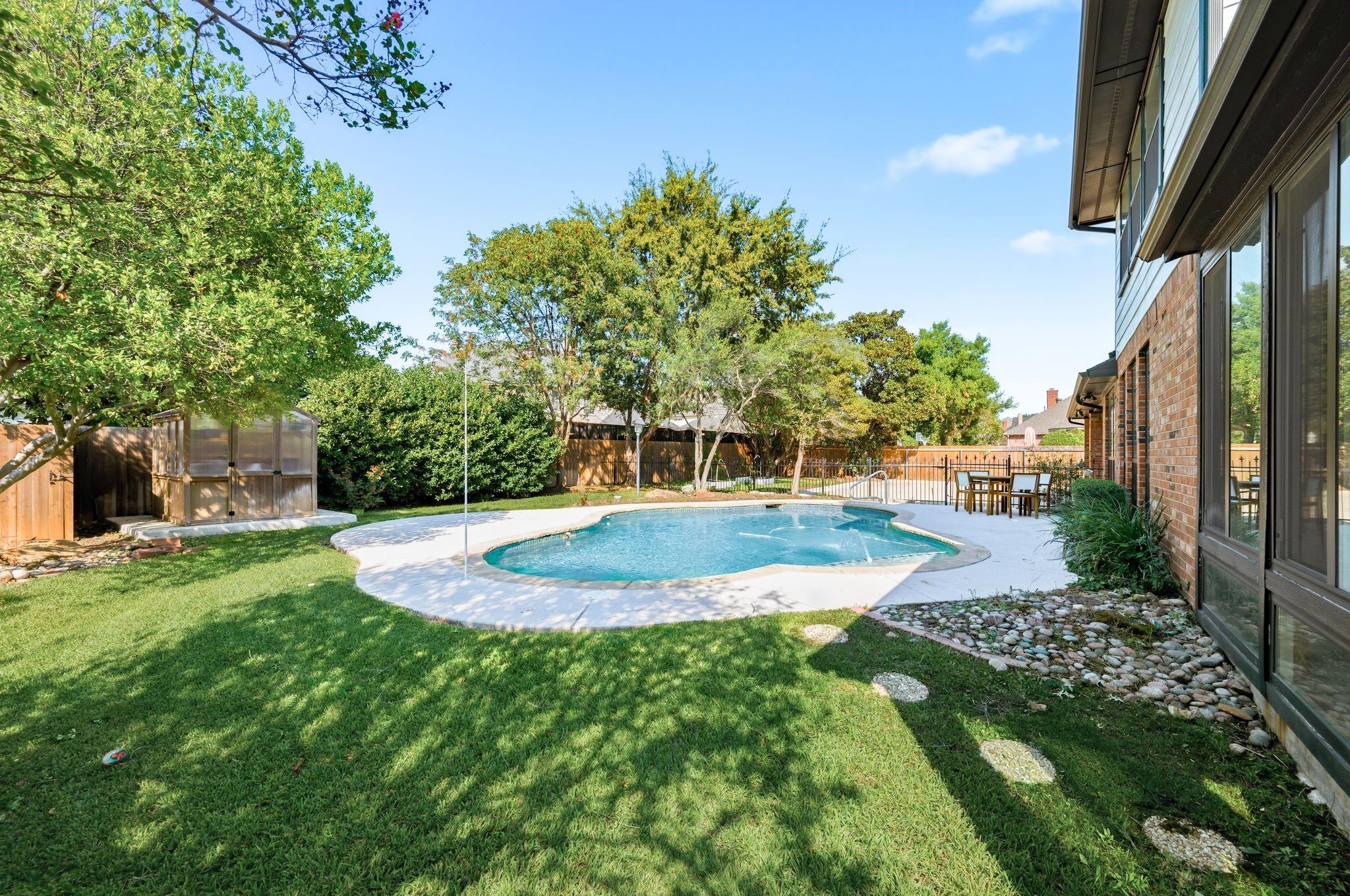 main property photo 32