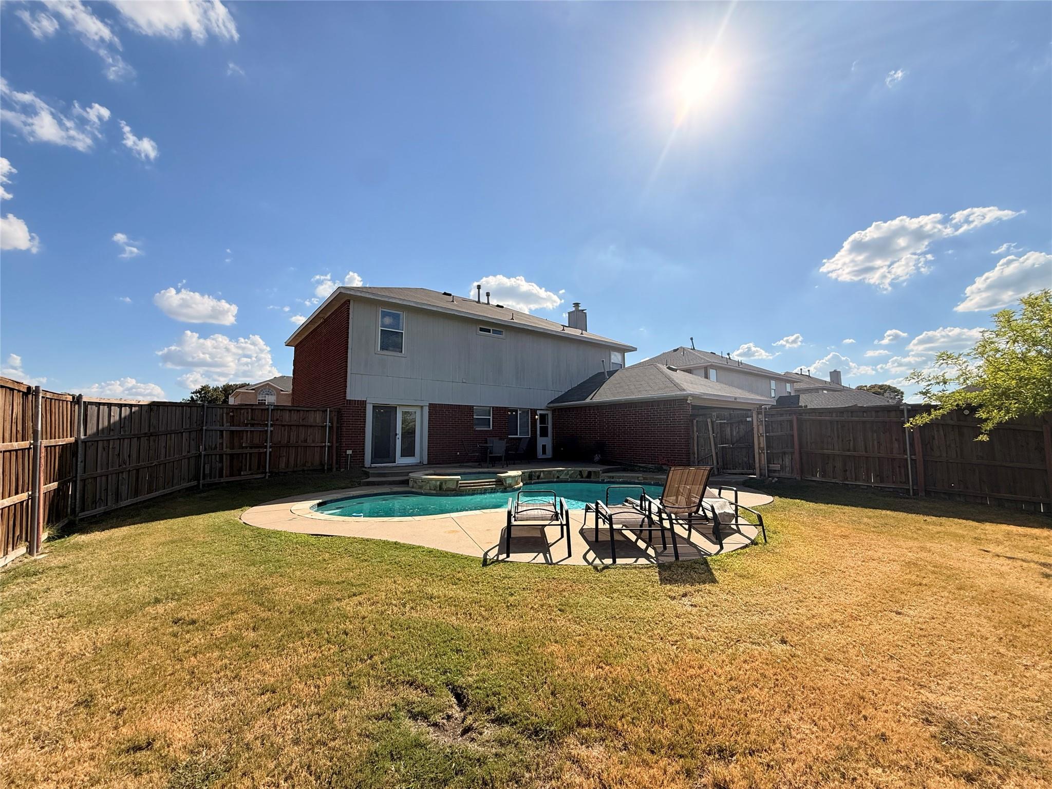 main property photo 19