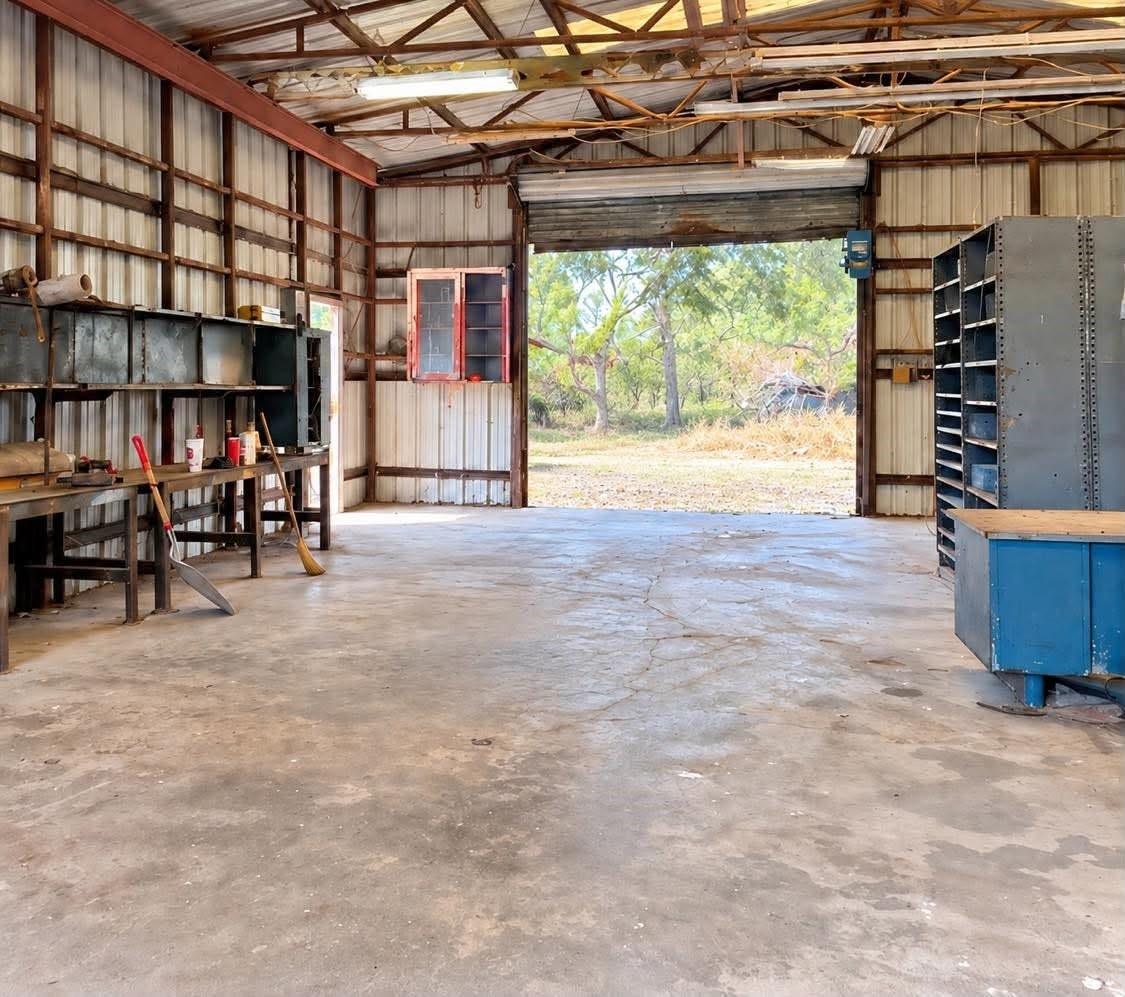 main property photo 20