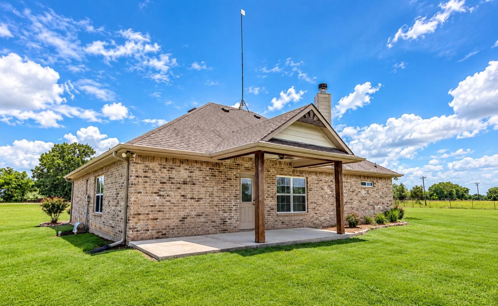 main property photo 17