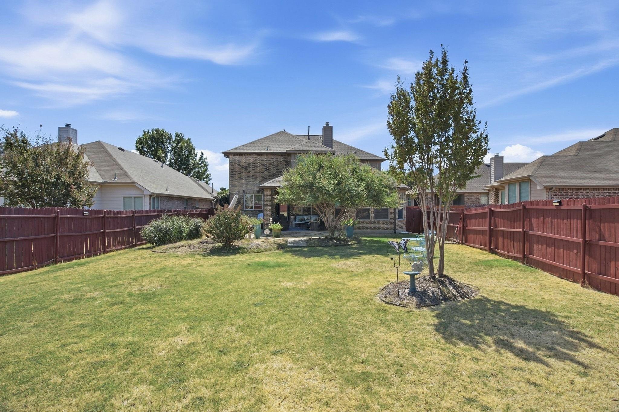 main property photo 30