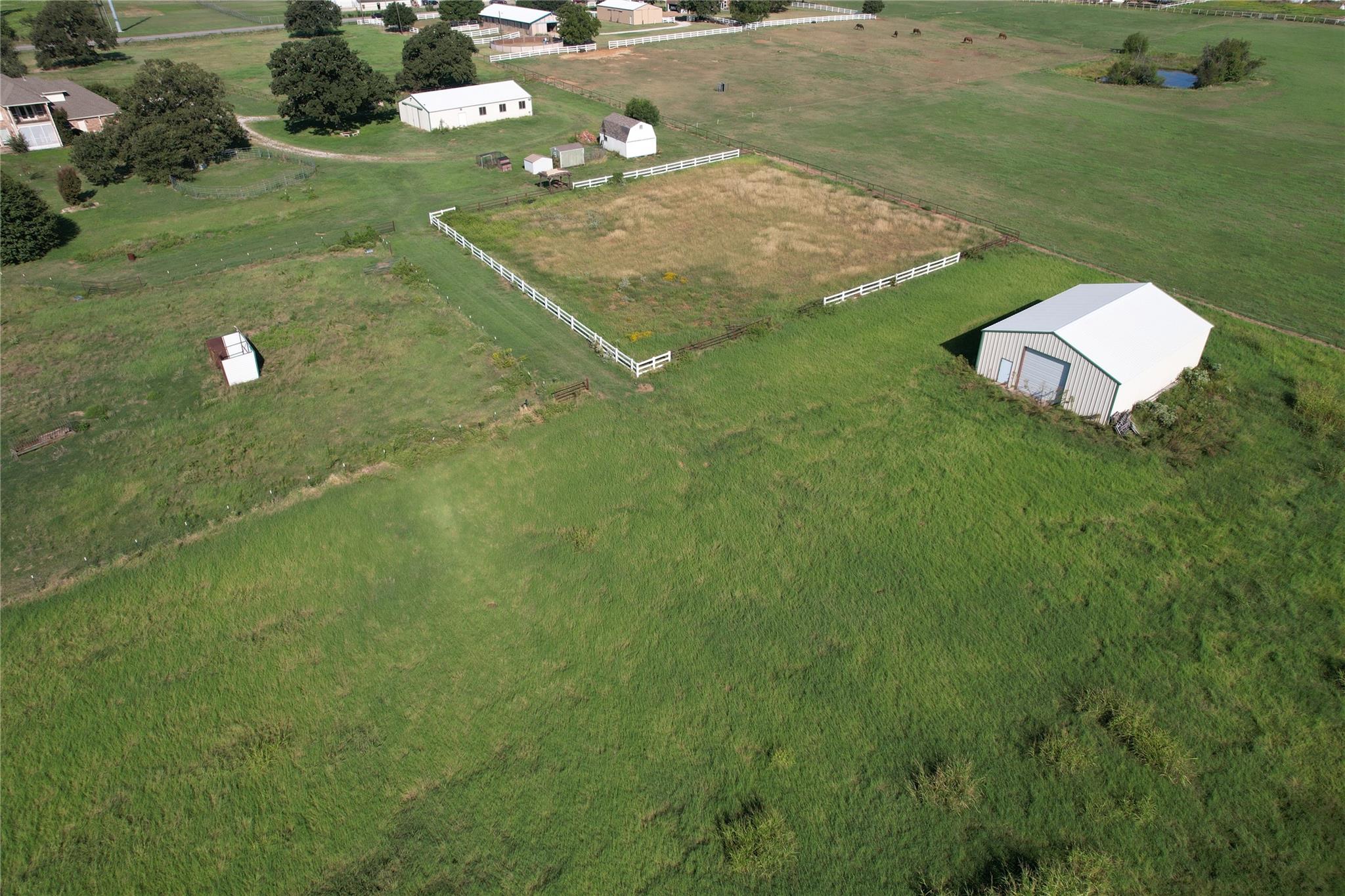 main property photo 9
