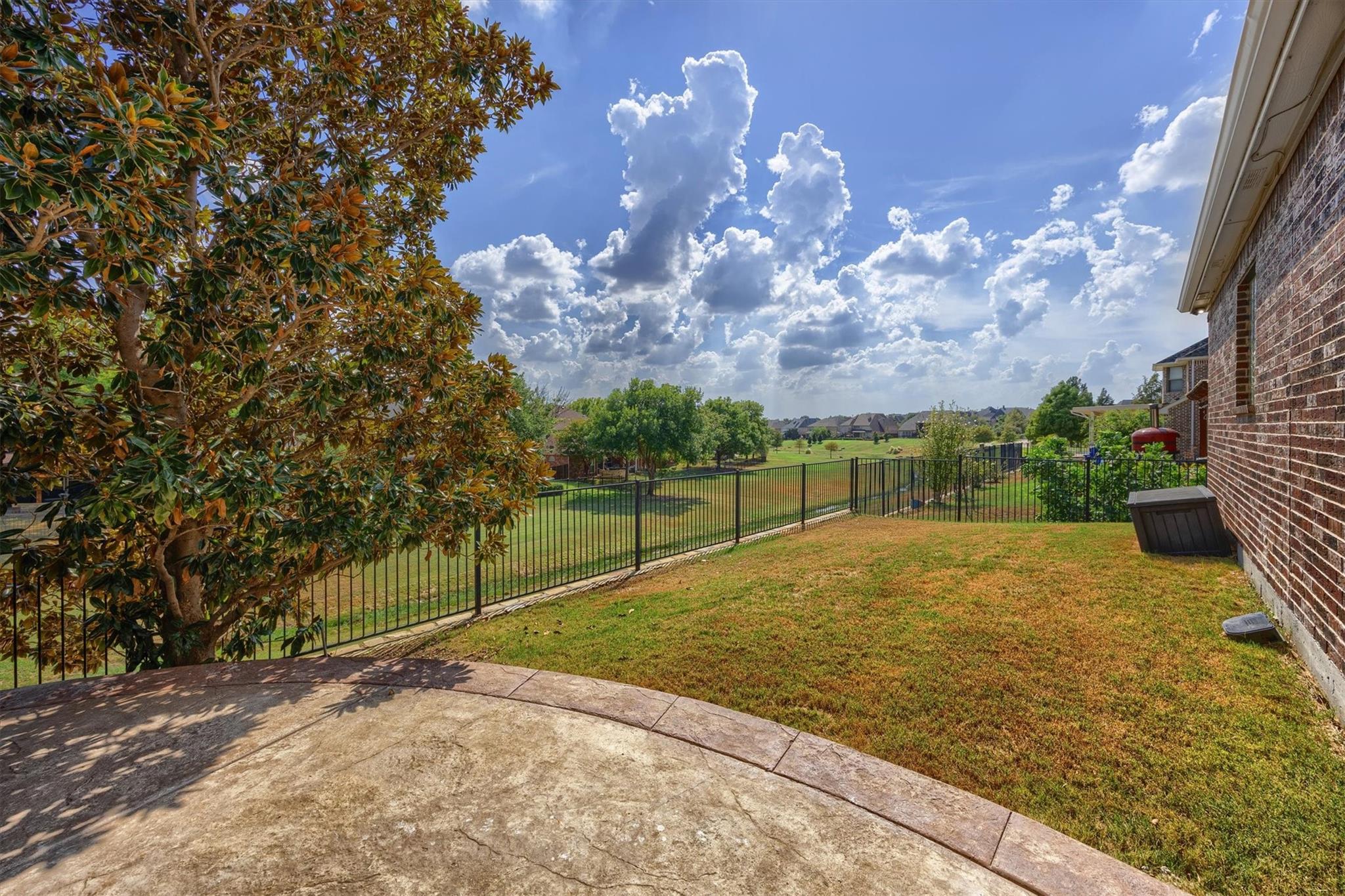 main property photo 34
