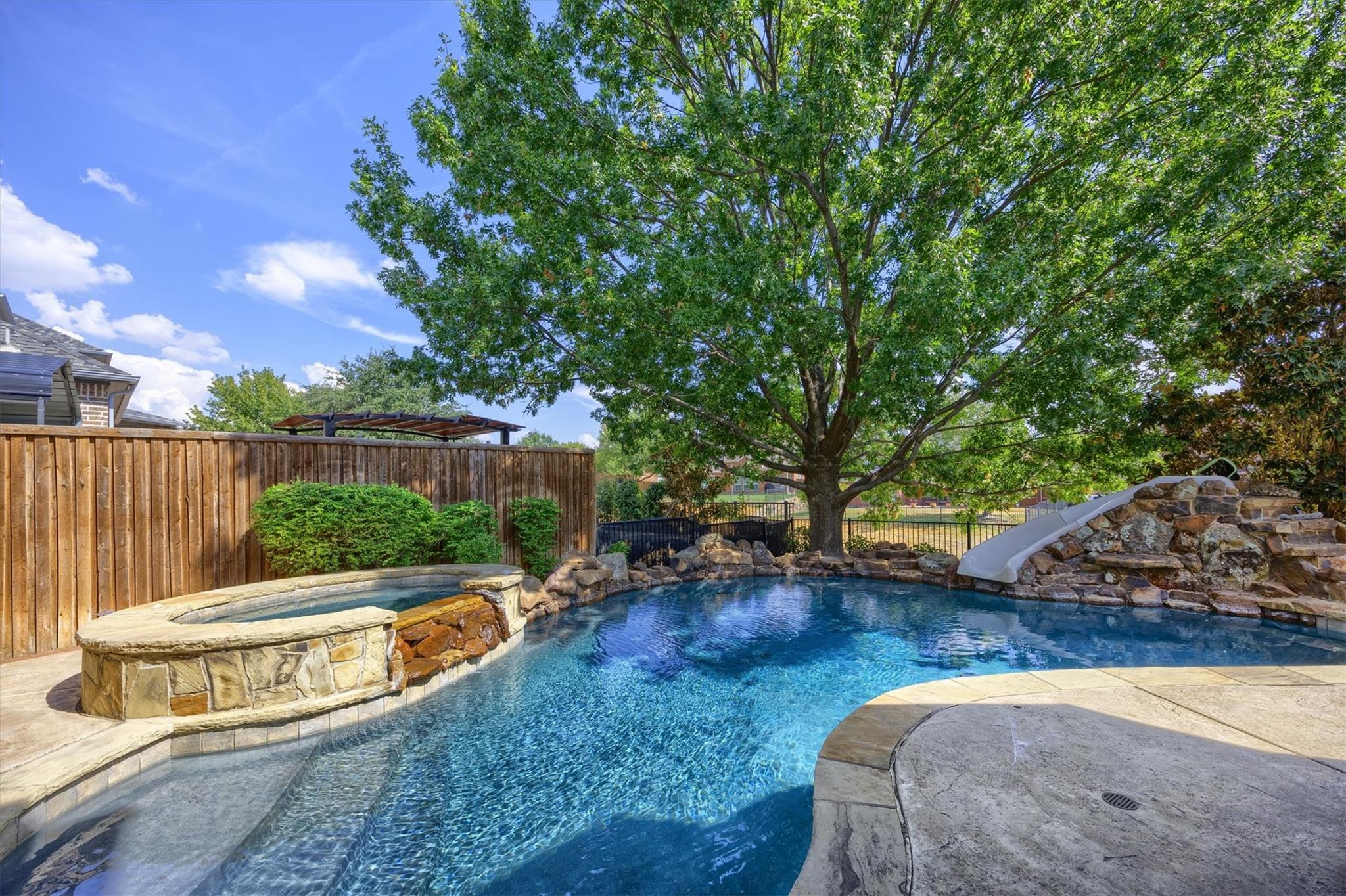 main property photo 35