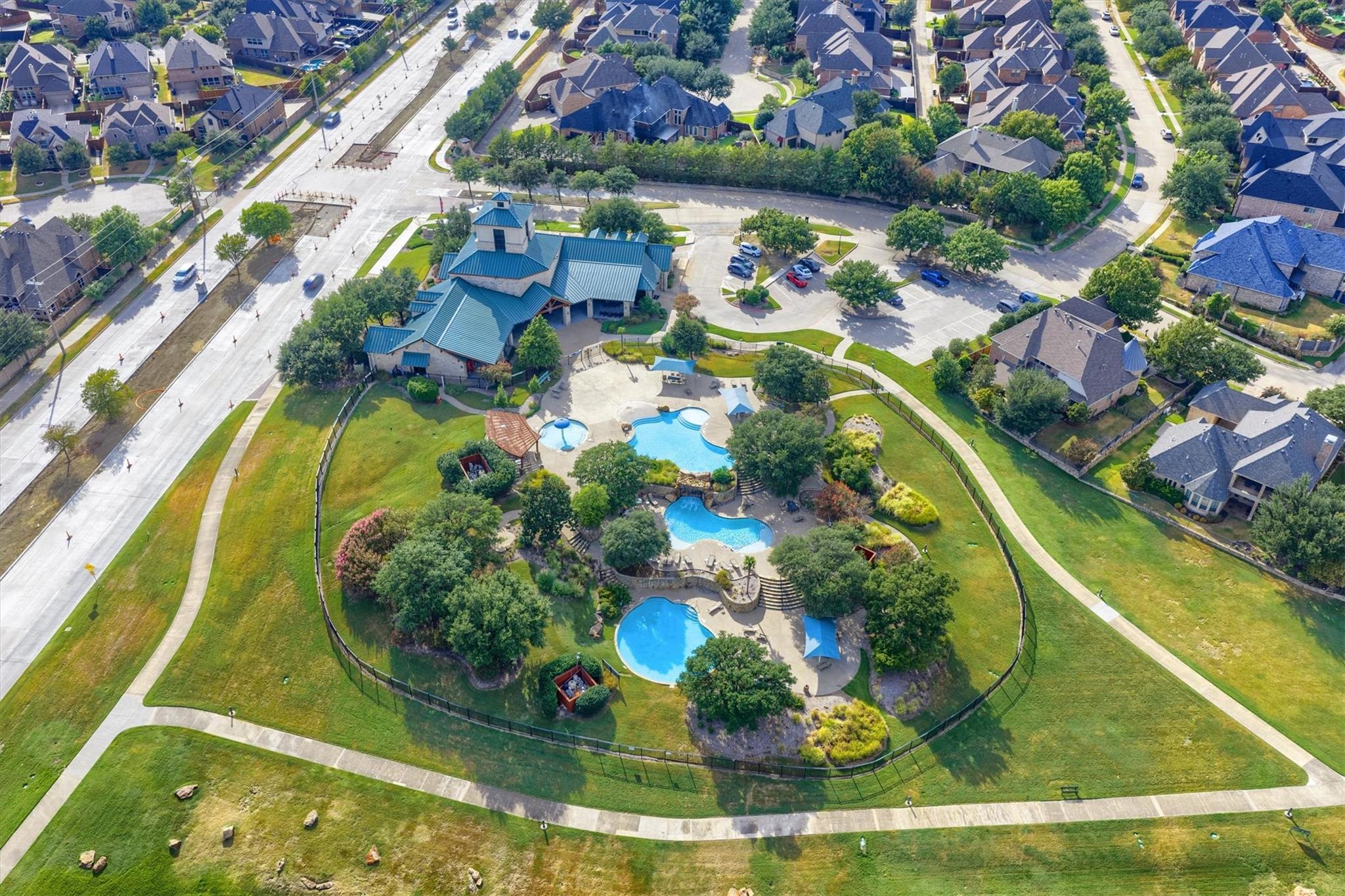 main property photo 36
