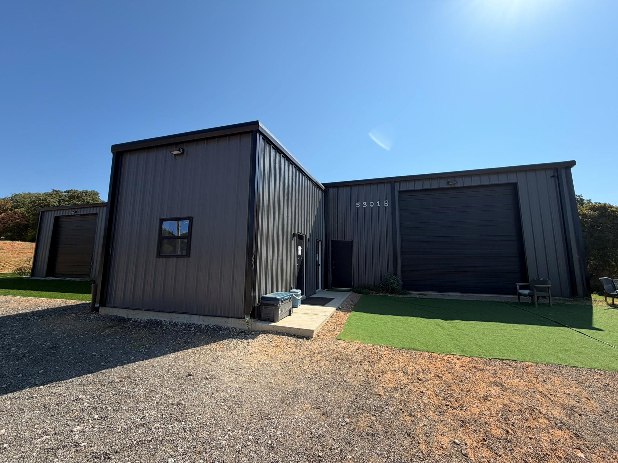 main property photo 25
