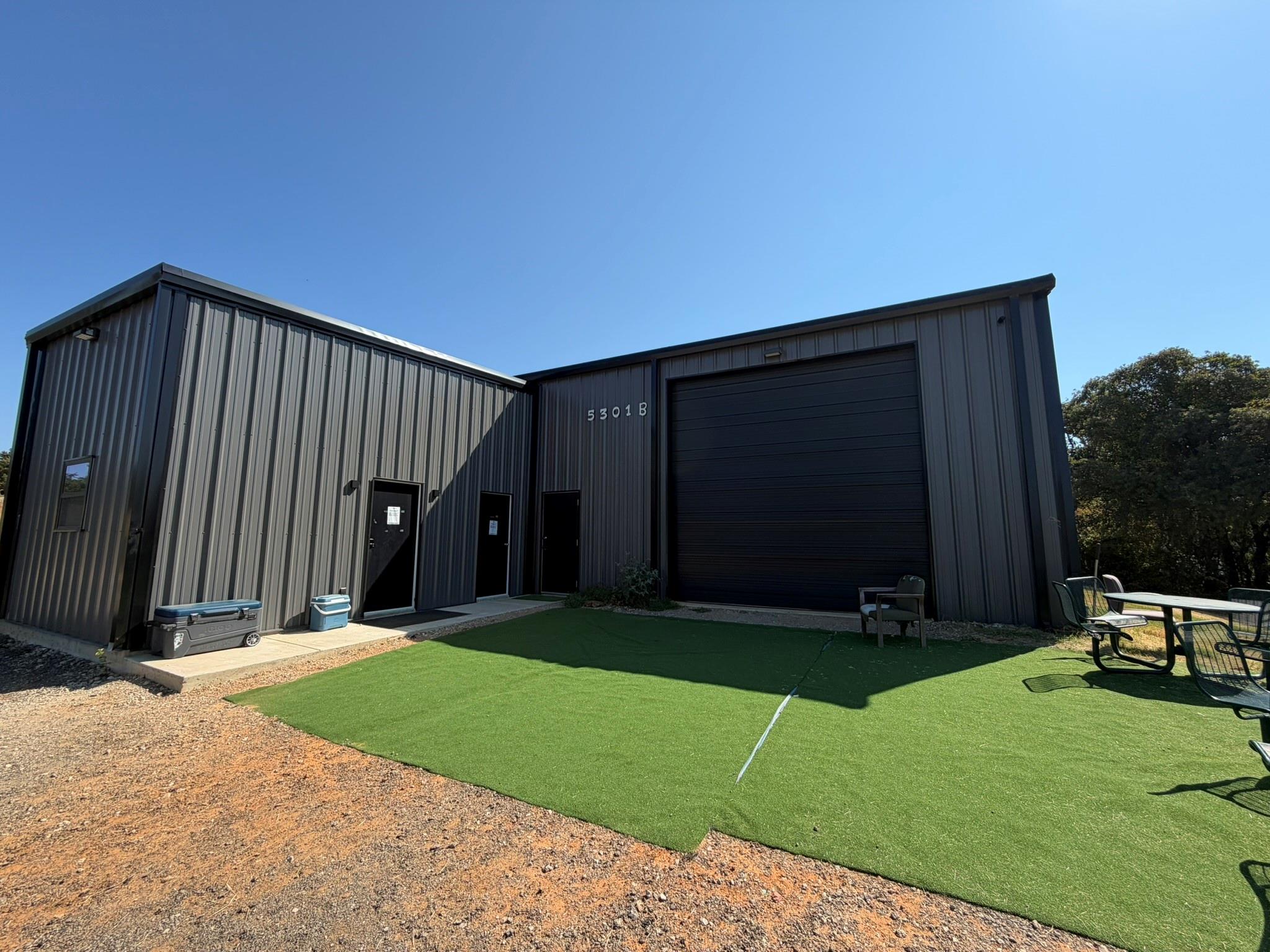 main property photo 29
