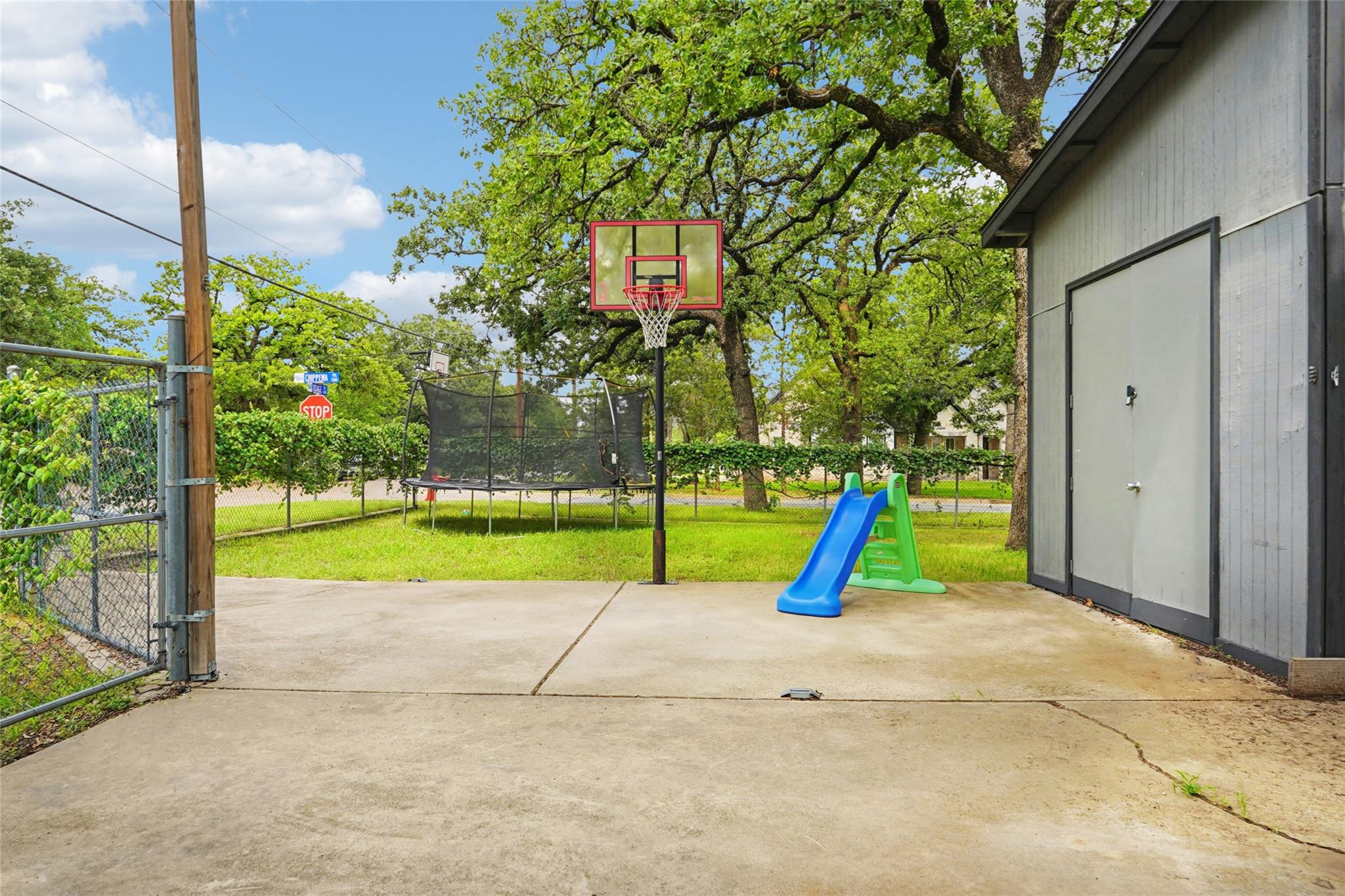 main property photo 35