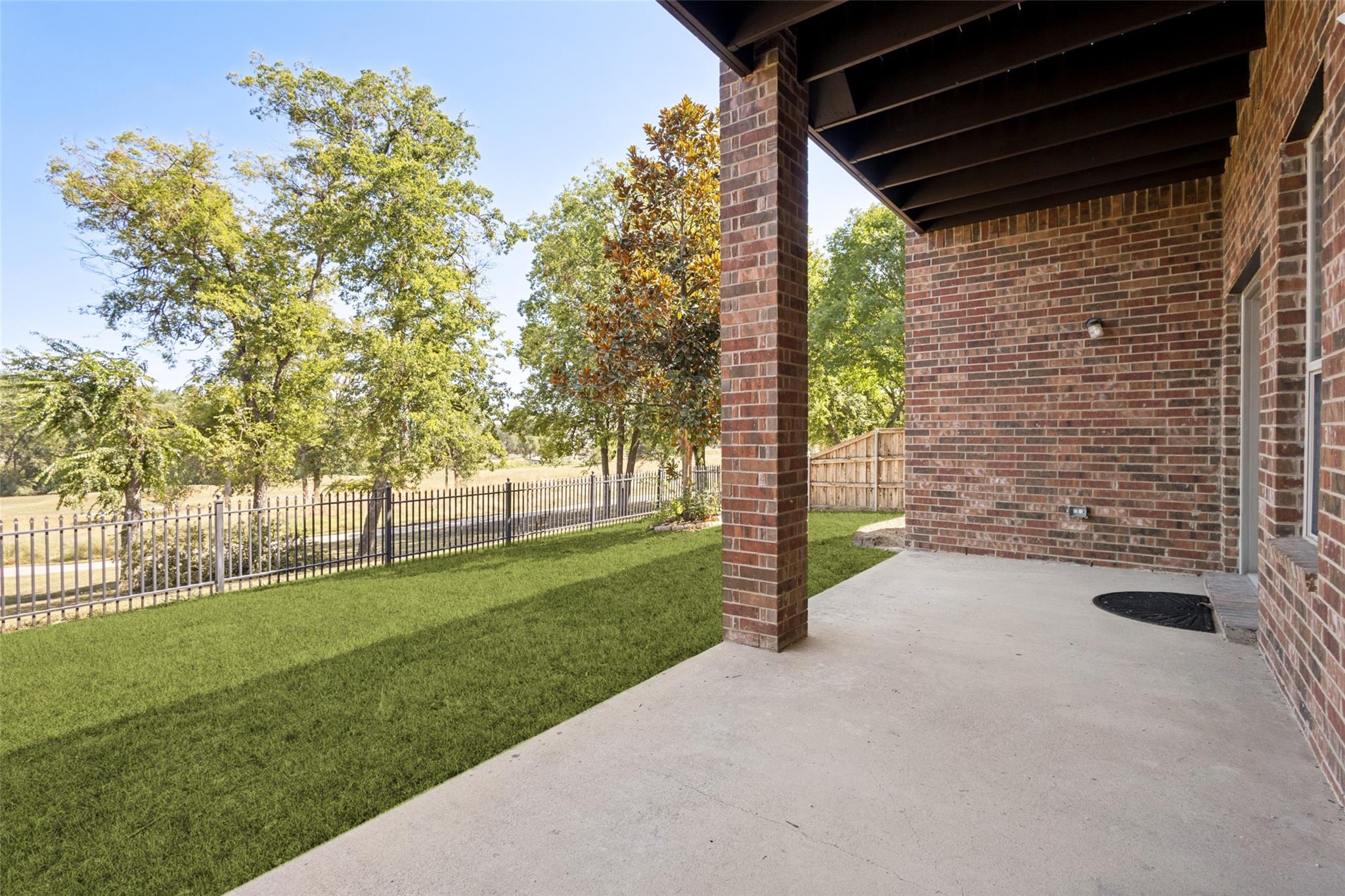 main property photo 24