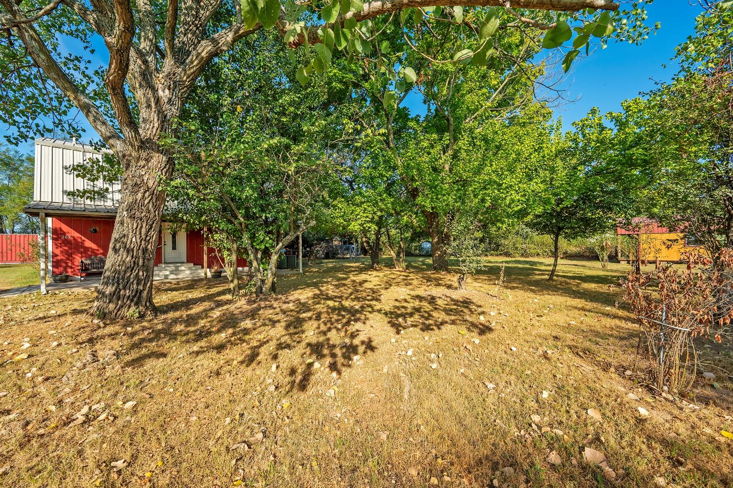 main property photo 16
