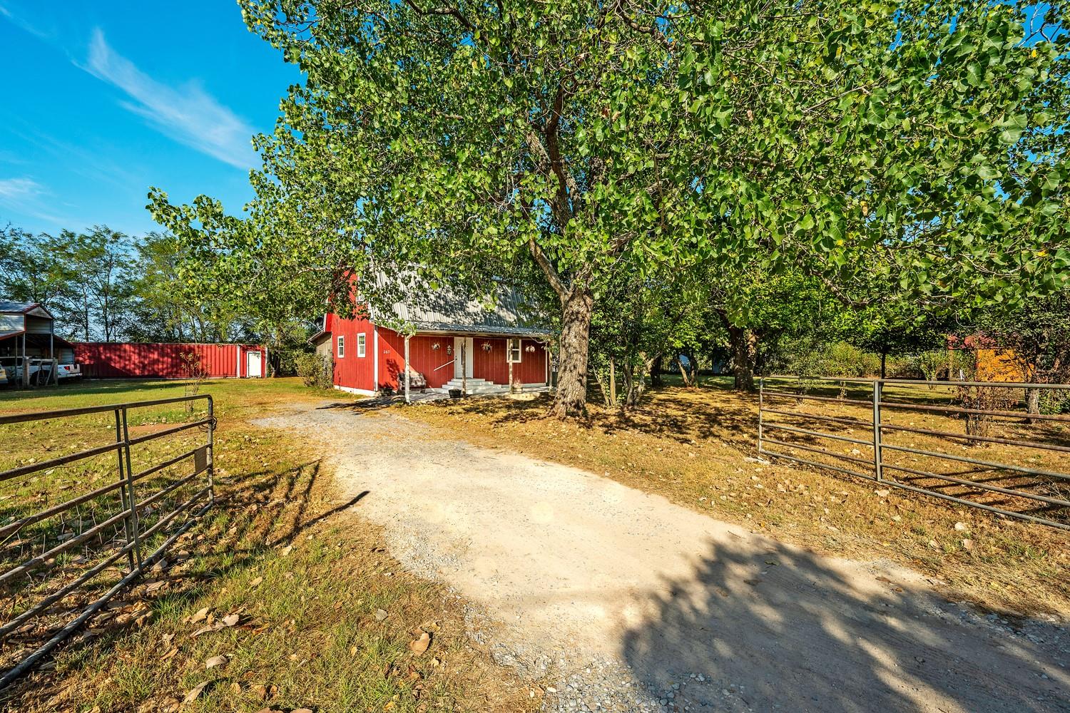 main property photo 23