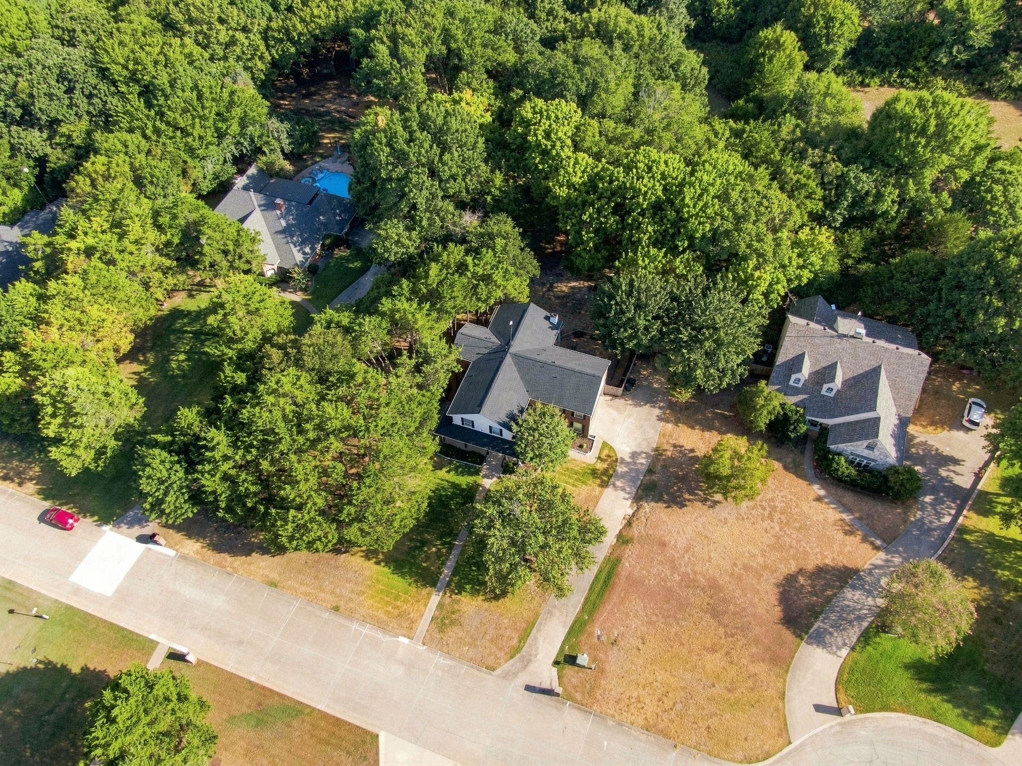 main property photo 31