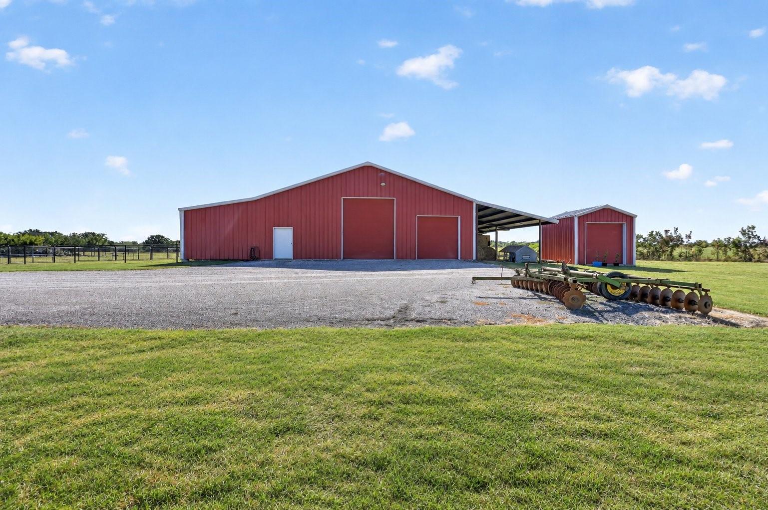 main property photo 6