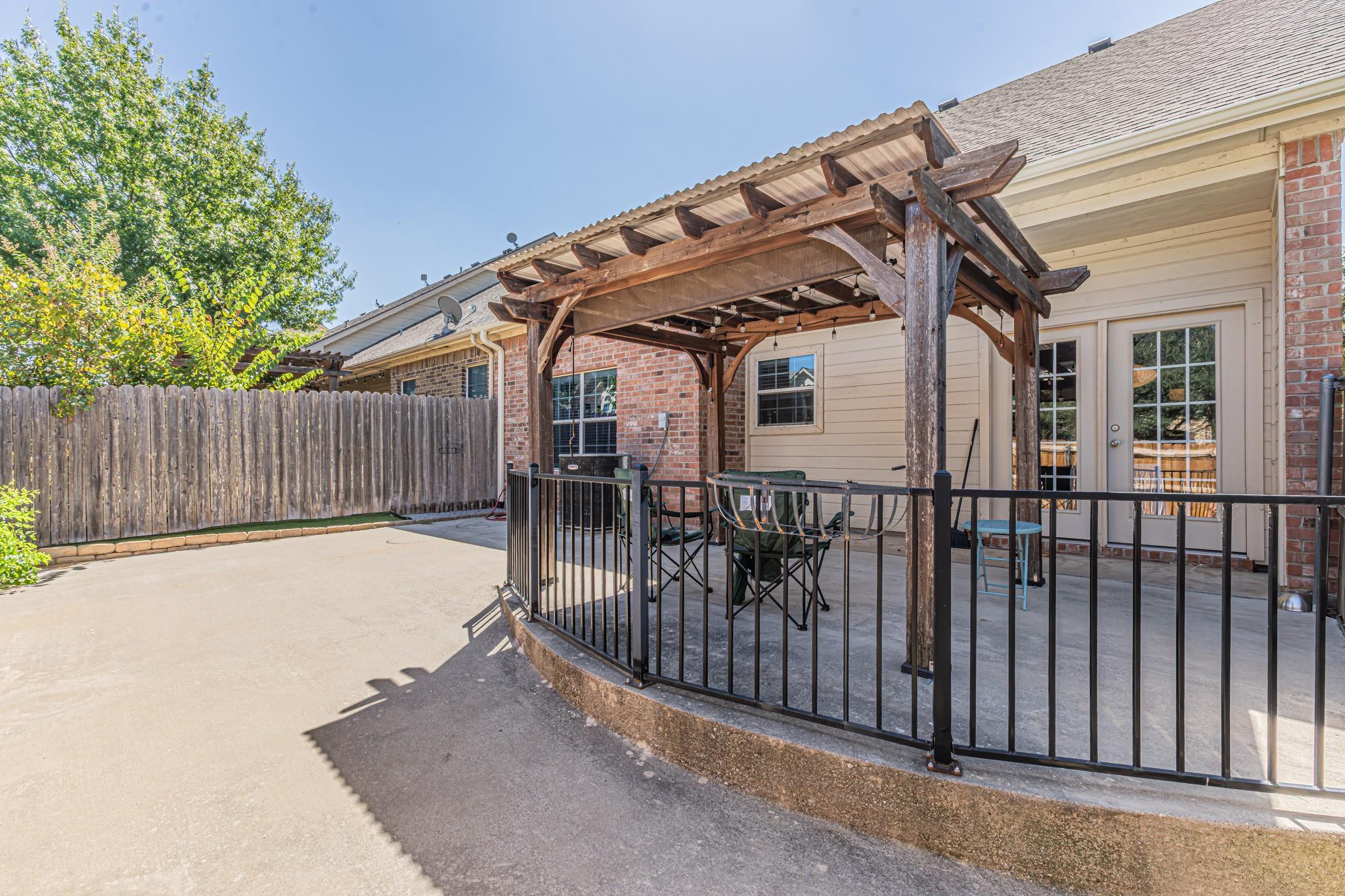 main property photo 19