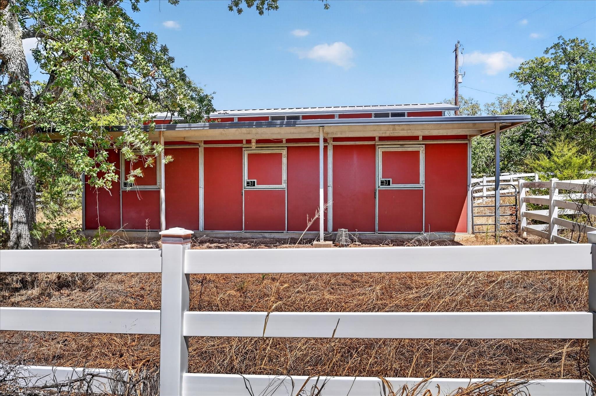 main property photo 37