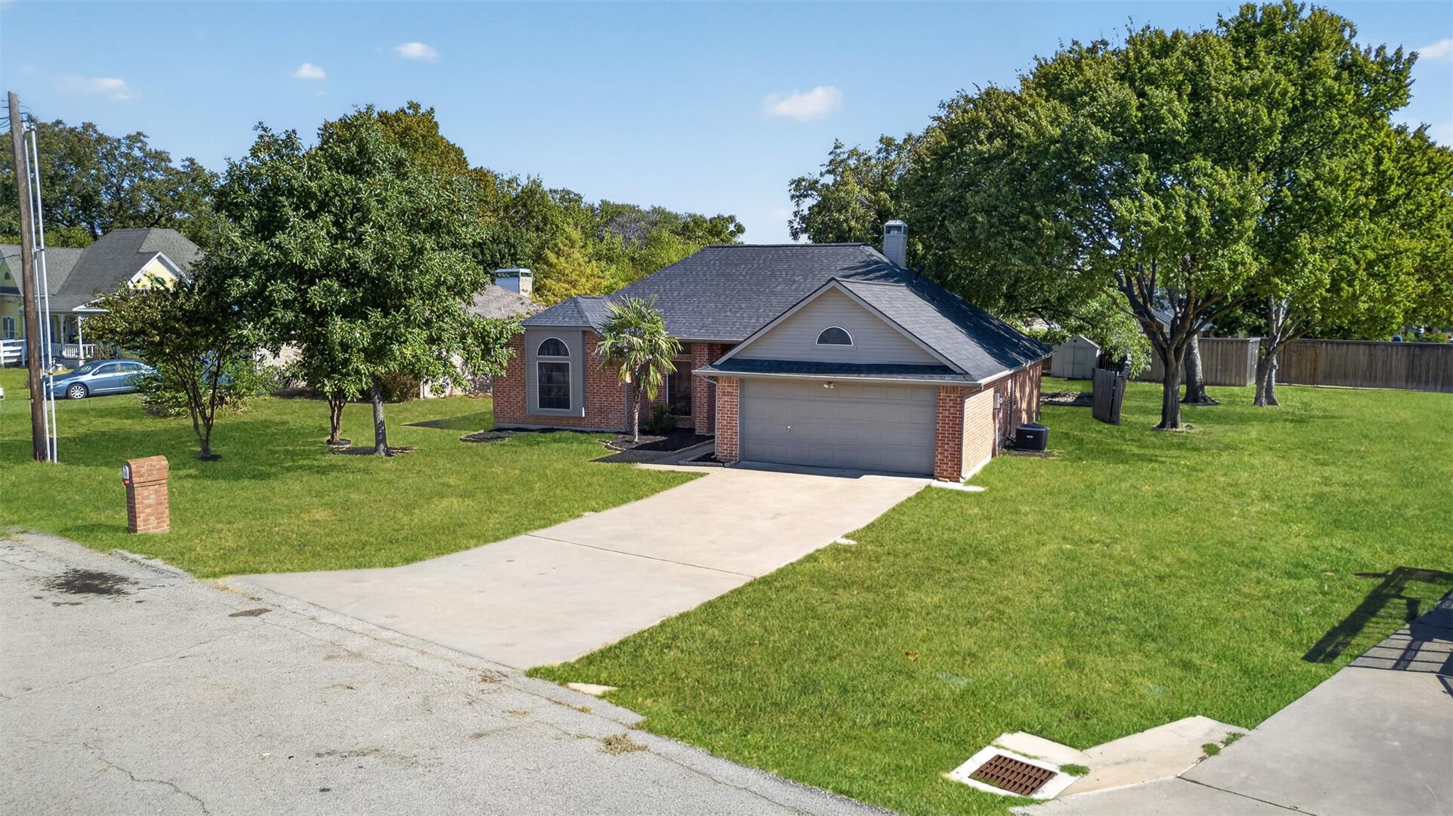 main property photo 25